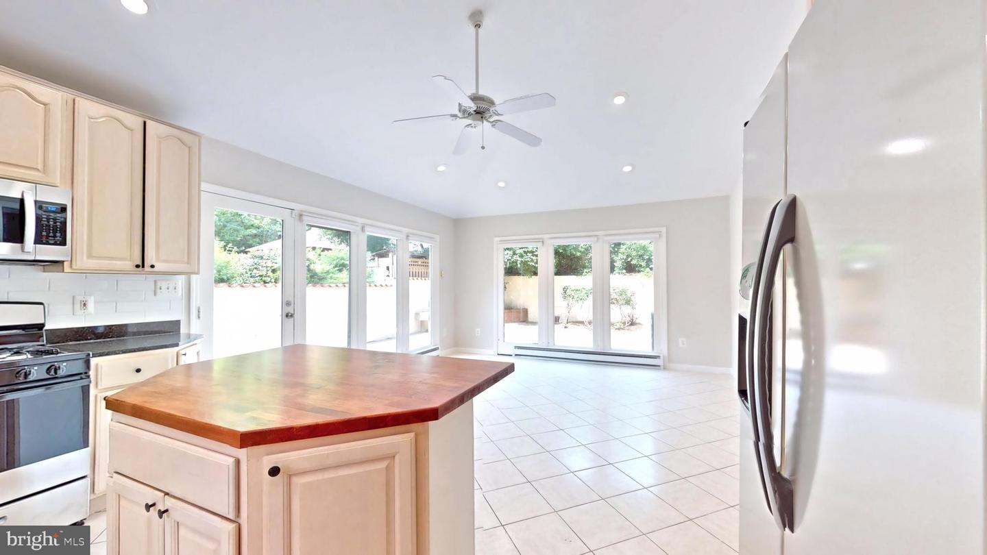 408 VIRGINIA AVE, ALEXANDRIA, Virginia 22302, 3 Bedrooms Bedrooms, ,3 BathroomsBathrooms,Residential,For sale,408 VIRGINIA AVE,VAAX2044040 MLS # VAAX2044040