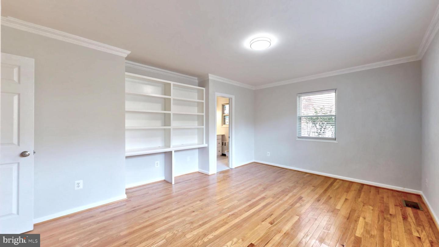 408 VIRGINIA AVE, ALEXANDRIA, Virginia 22302, 3 Bedrooms Bedrooms, ,3 BathroomsBathrooms,Residential,For sale,408 VIRGINIA AVE,VAAX2044040 MLS # VAAX2044040