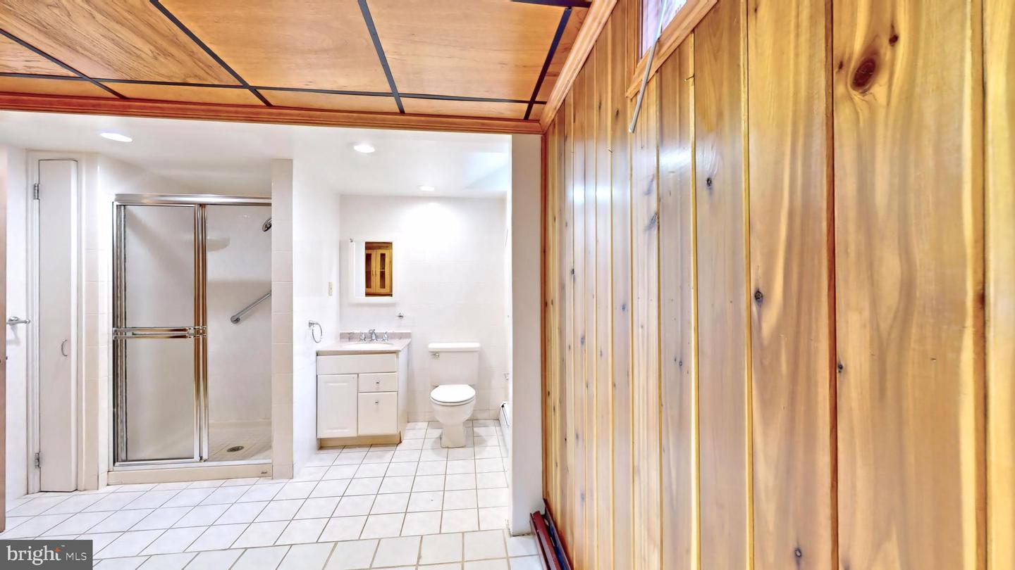 408 VIRGINIA AVE, ALEXANDRIA, Virginia 22302, 3 Bedrooms Bedrooms, ,3 BathroomsBathrooms,Residential,For sale,408 VIRGINIA AVE,VAAX2044040 MLS # VAAX2044040