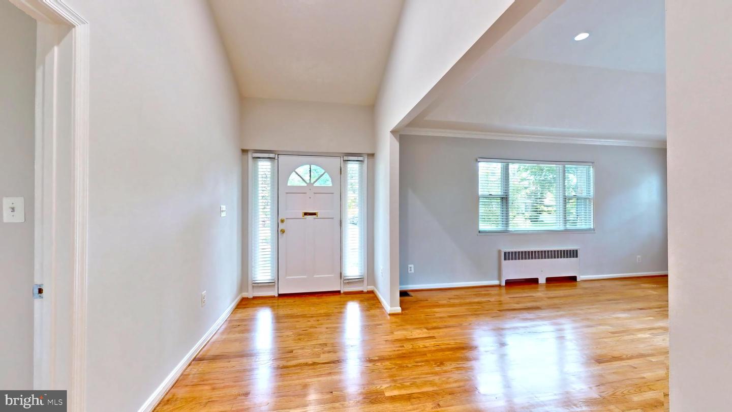 408 VIRGINIA AVE, ALEXANDRIA, Virginia 22302, 3 Bedrooms Bedrooms, ,3 BathroomsBathrooms,Residential,For sale,408 VIRGINIA AVE,VAAX2044040 MLS # VAAX2044040
