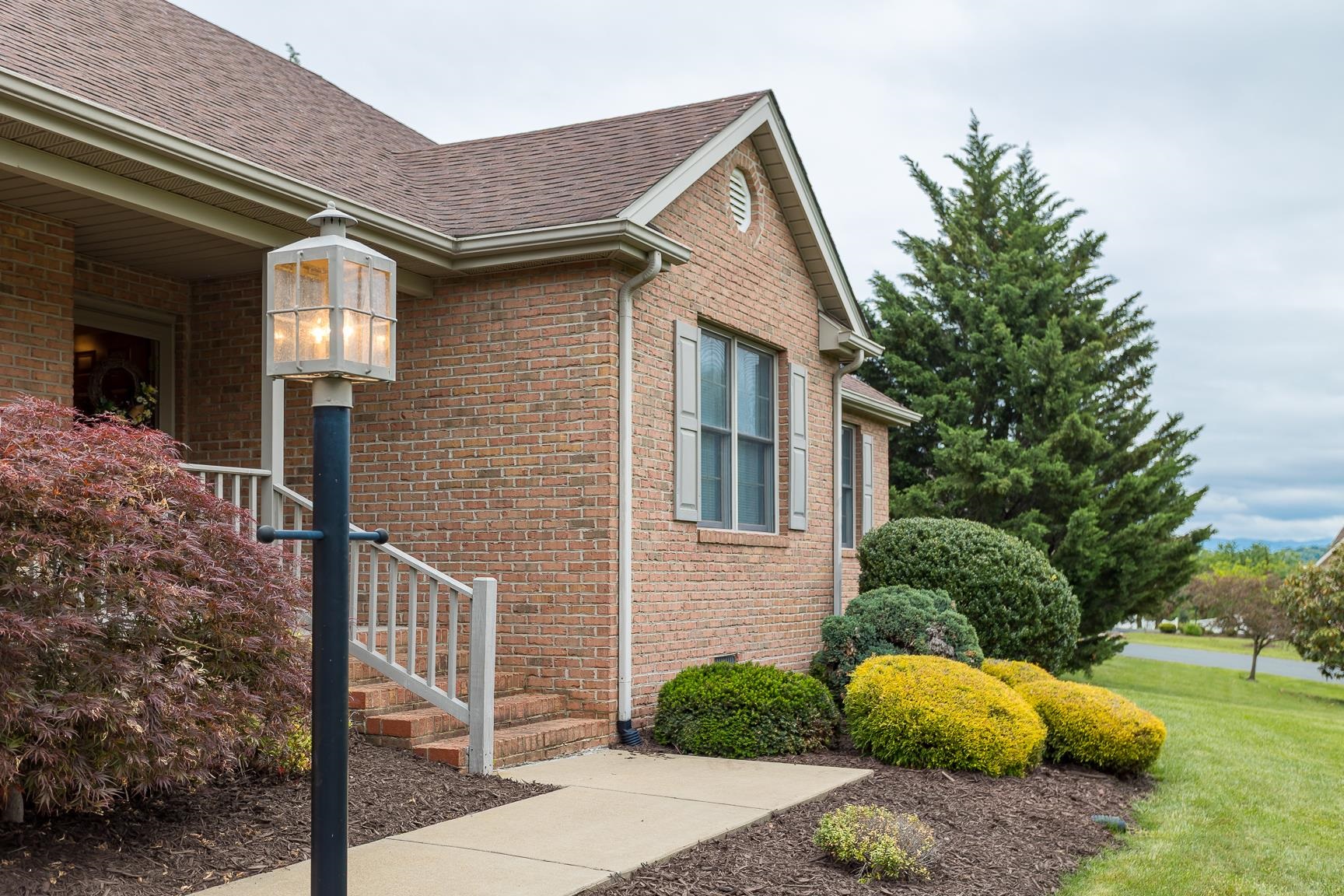 5 HIDDEN VALLEY CT, FISHERSVILLE, Virginia 22939, 3 Bedrooms Bedrooms, ,2 BathroomsBathrooms,Residential,5 HIDDEN VALLEY CT,664508 MLS # 664508