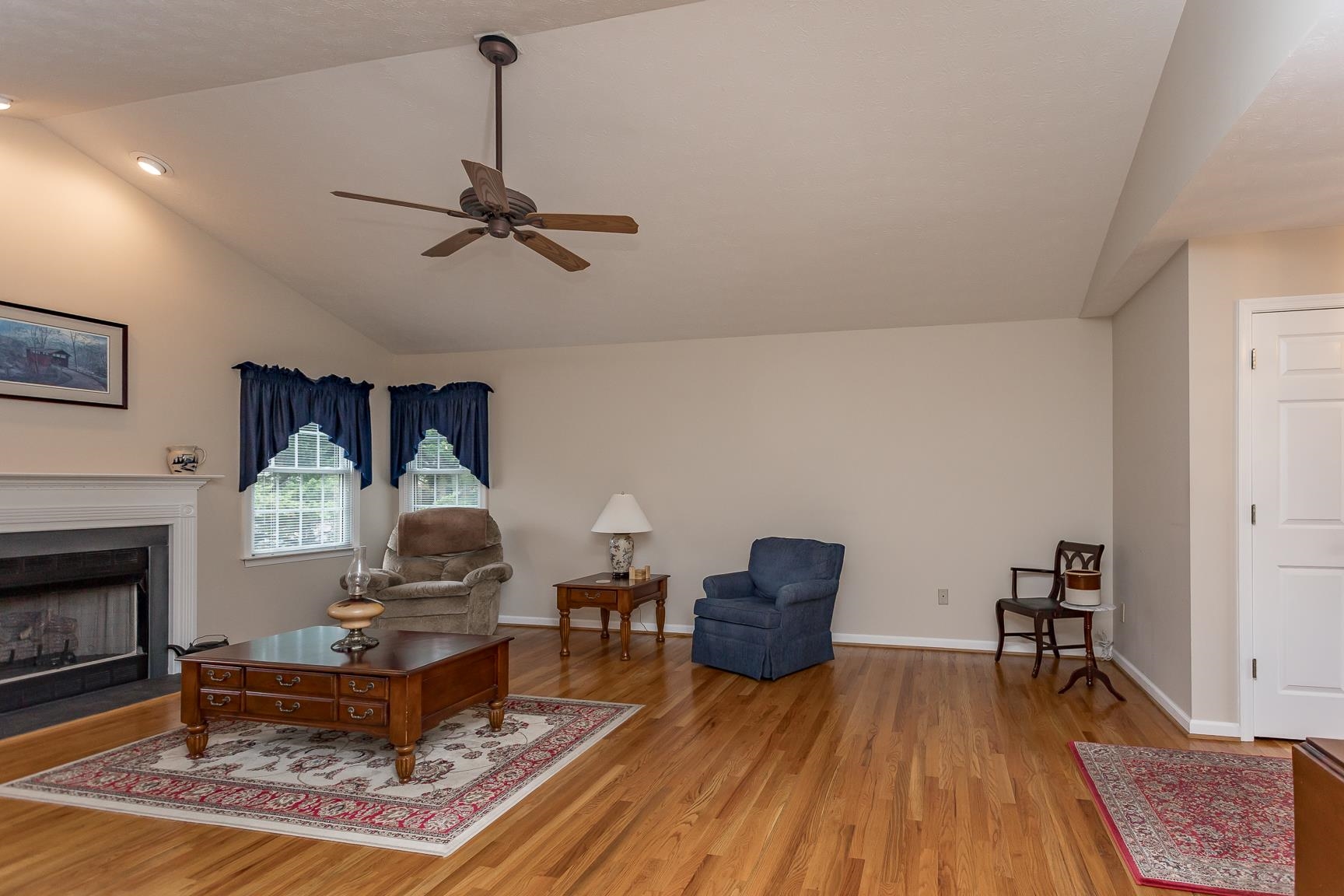 5 HIDDEN VALLEY CT, FISHERSVILLE, Virginia 22939, 3 Bedrooms Bedrooms, ,2 BathroomsBathrooms,Residential,5 HIDDEN VALLEY CT,664508 MLS # 664508