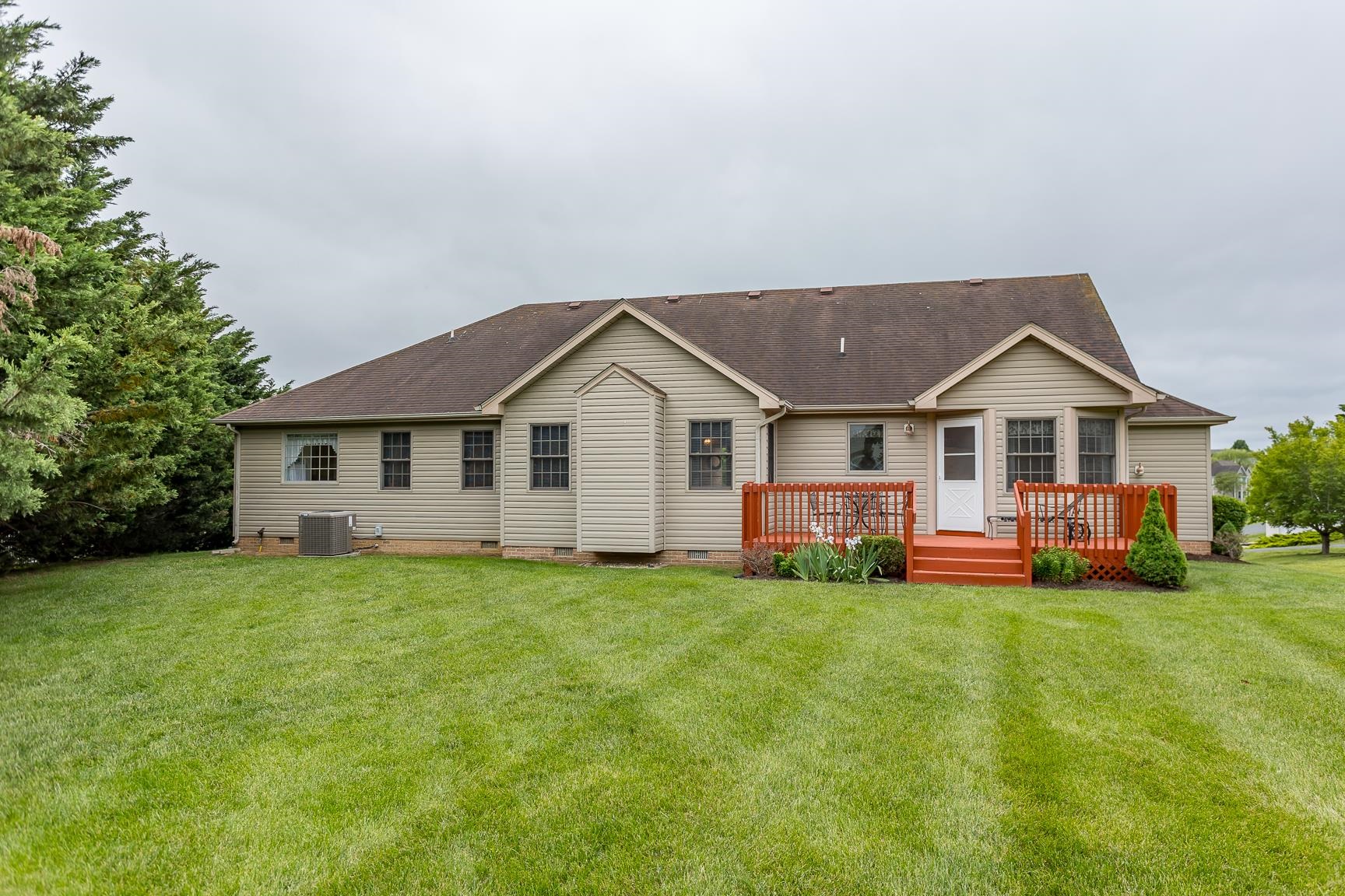 5 HIDDEN VALLEY CT, FISHERSVILLE, Virginia 22939, 3 Bedrooms Bedrooms, ,2 BathroomsBathrooms,Residential,5 HIDDEN VALLEY CT,664508 MLS # 664508