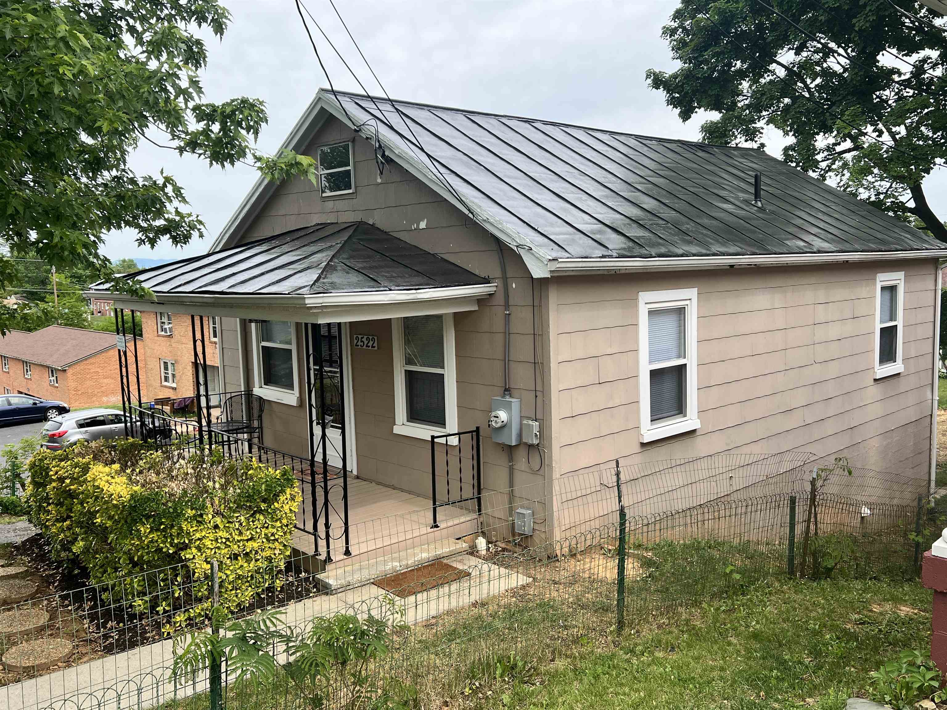 2522 BATH ST, STAUNTON, Virginia 24401, 2 Bedrooms Bedrooms, ,1 BathroomBathrooms,Residential,2522 Bath St,2522 BATH ST,664515 MLS # 664515