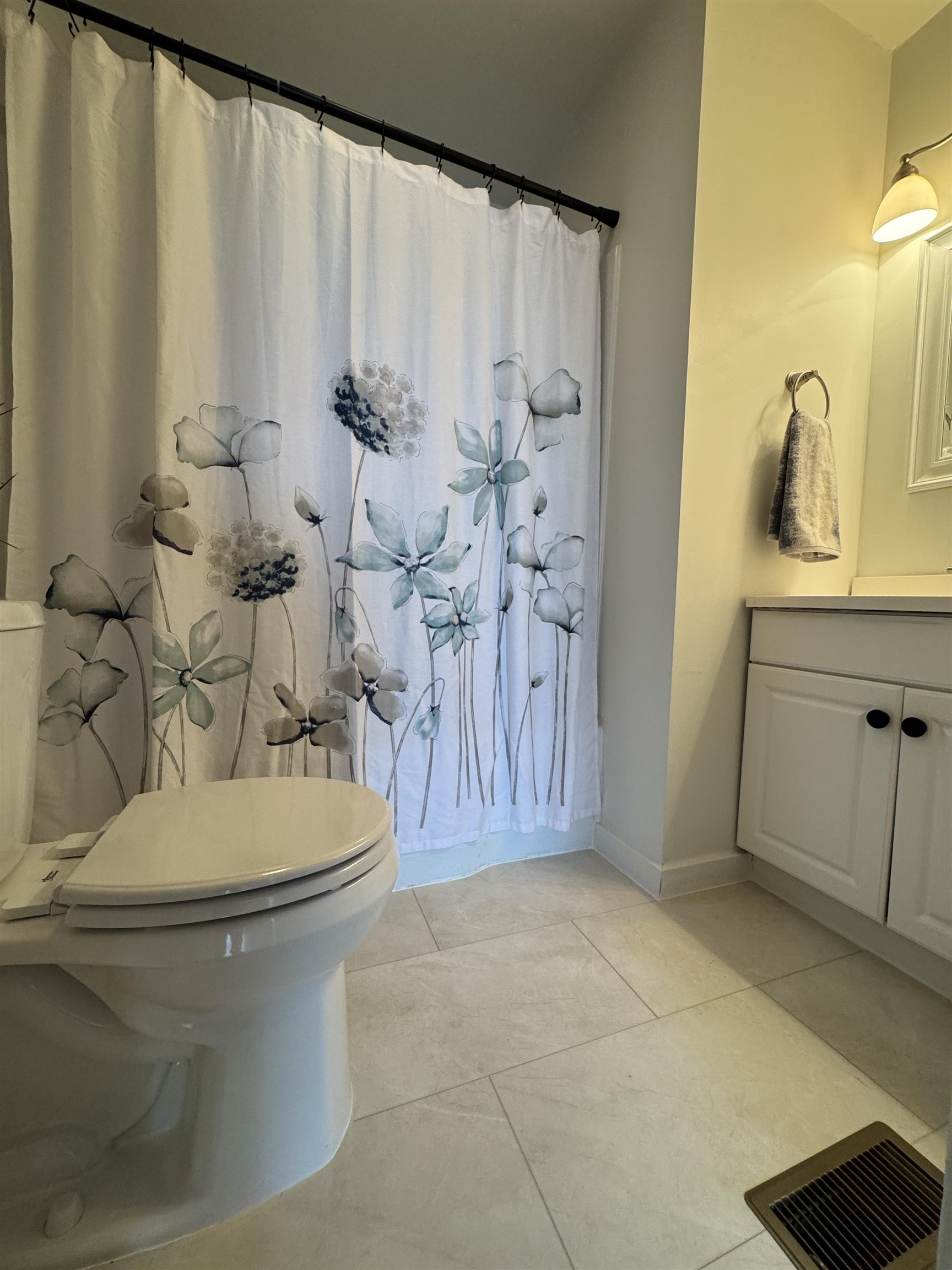 2522 BATH ST, STAUNTON, Virginia 24401, 2 Bedrooms Bedrooms, ,1 BathroomBathrooms,Residential,2522 Bath St,2522 BATH ST,664515 MLS # 664515
