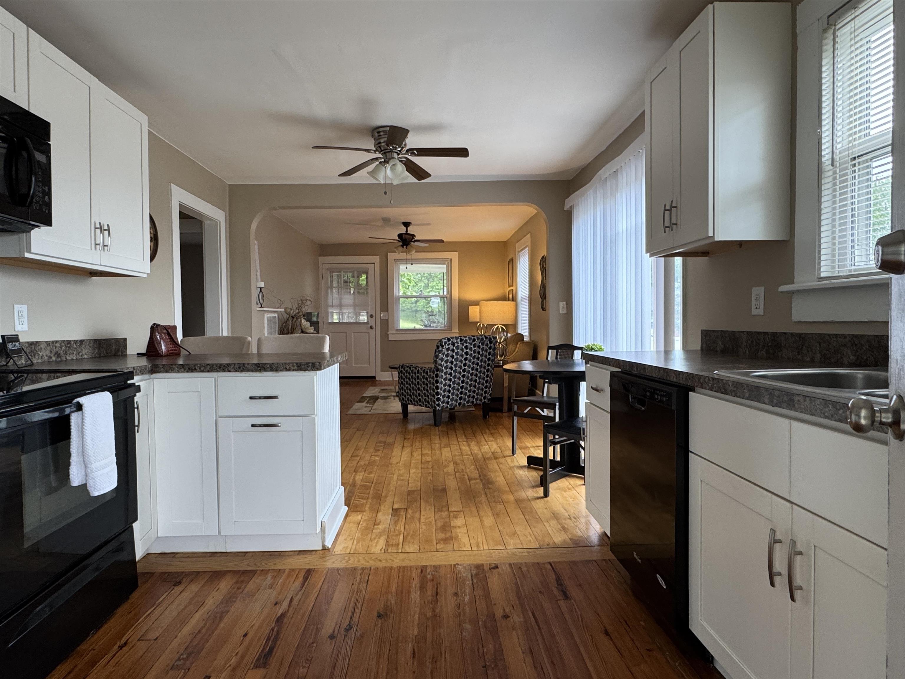 2522 BATH ST, STAUNTON, Virginia 24401, 2 Bedrooms Bedrooms, ,1 BathroomBathrooms,Residential,2522 Bath St,2522 BATH ST,664515 MLS # 664515