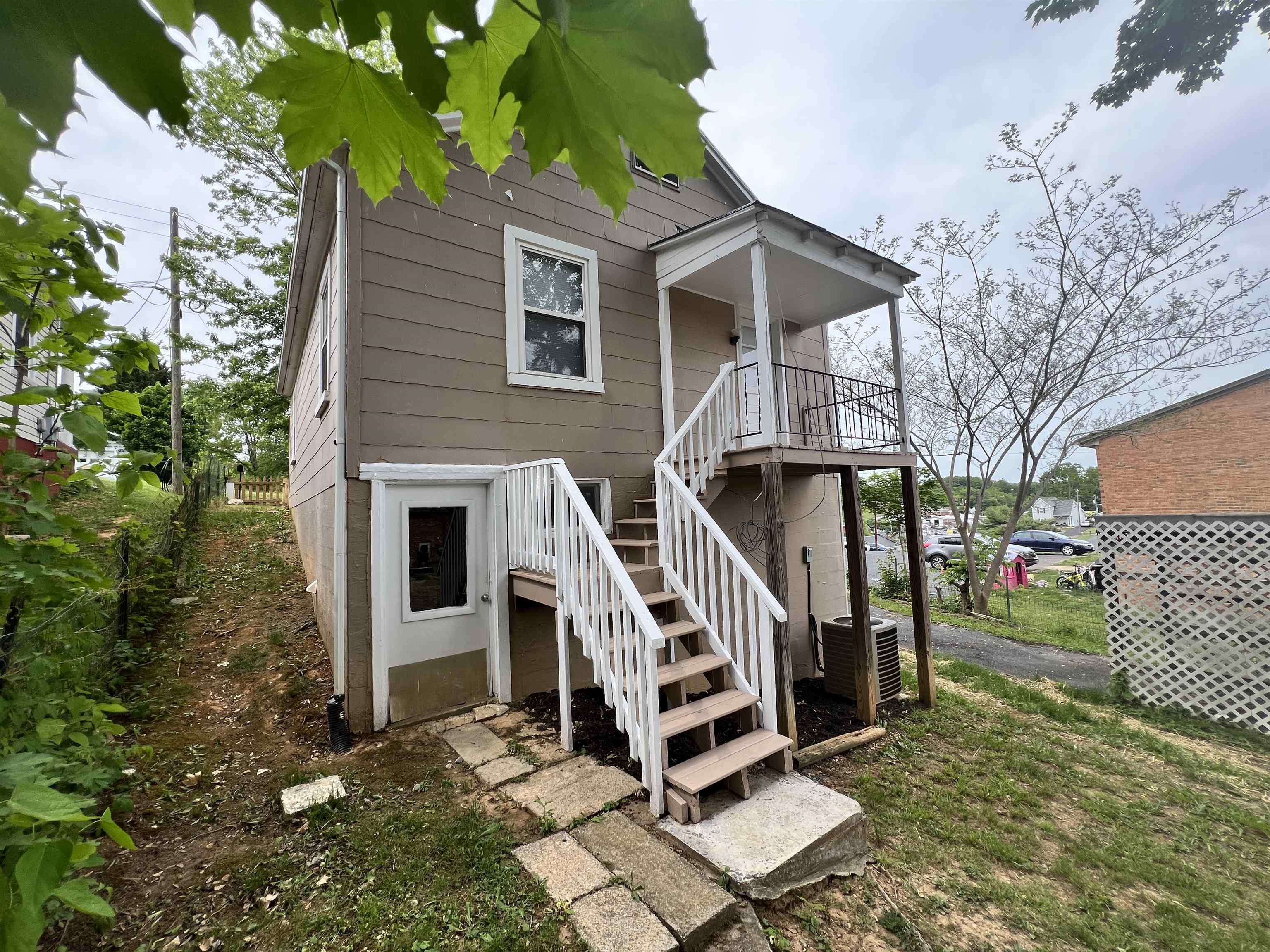 2522 BATH ST, STAUNTON, Virginia 24401, 2 Bedrooms Bedrooms, ,1 BathroomBathrooms,Residential,2522 Bath St,2522 BATH ST,664515 MLS # 664515