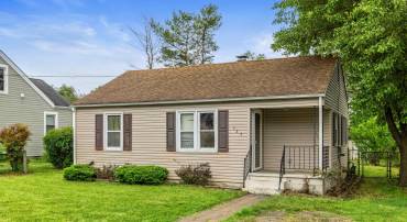 927 HIGH ST, WAYNESBORO, Virginia 22980, 2 Bedrooms Bedrooms, ,1 BathroomBathrooms,Residential,927 HIGH ST,664517 MLS # 664517