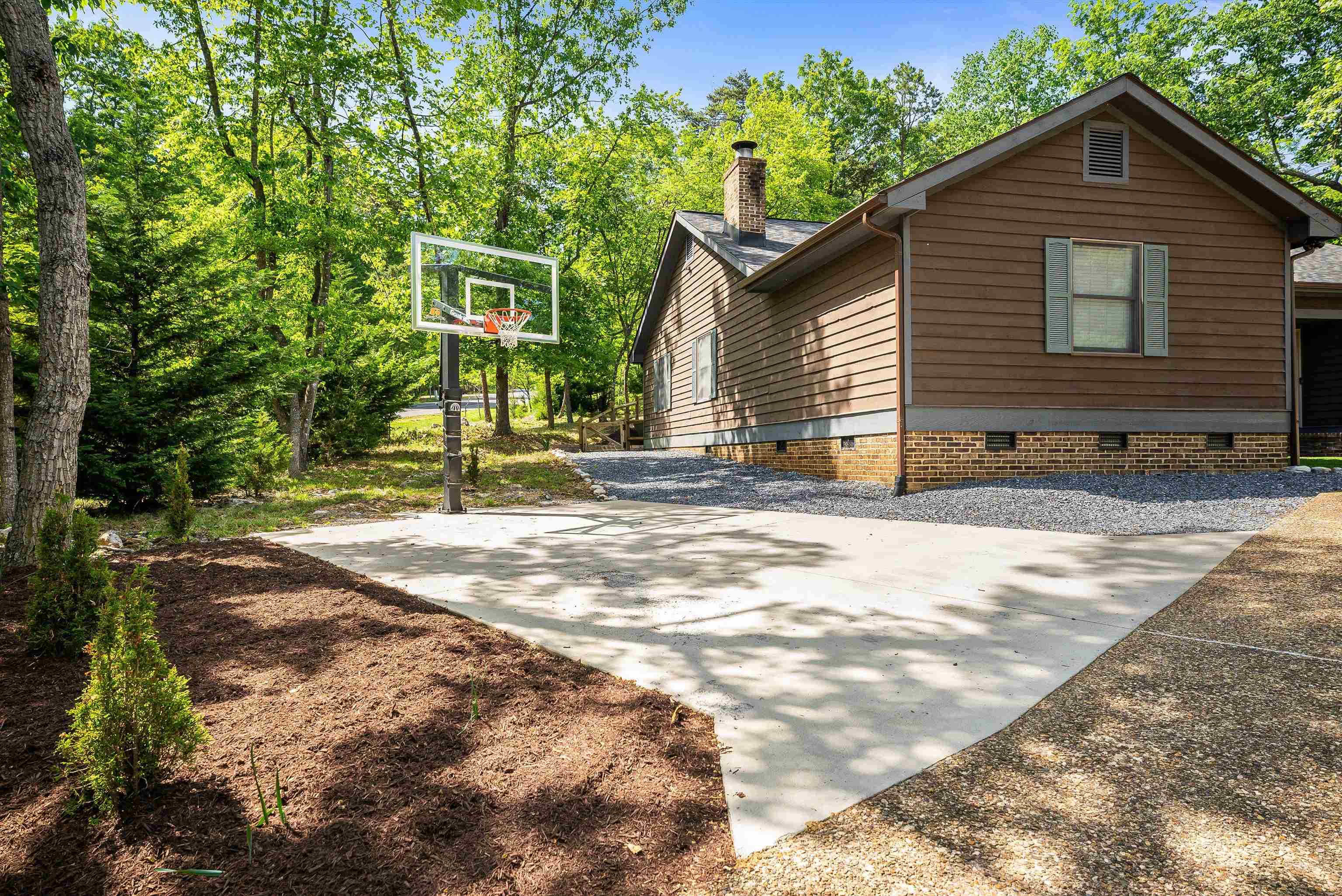 115 PHEASANT RD, MCGAHEYSVILLE, Virginia 22840, 4 Bedrooms Bedrooms, ,3 BathroomsBathrooms,Residential,115 PHEASANT RD,664526 MLS # 664526