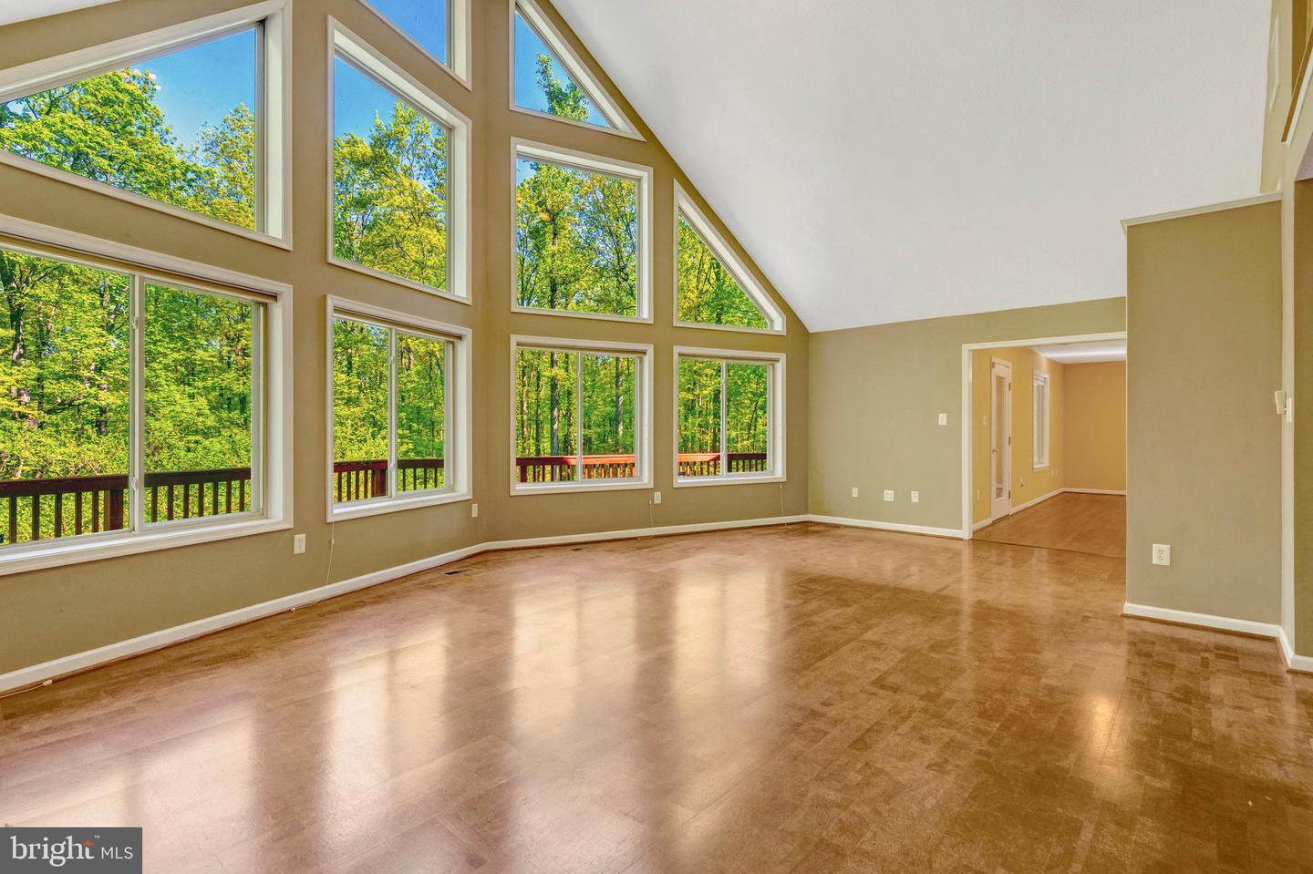 2942 FREEZELAND RD, LINDEN, Virginia 22642, 4 Bedrooms Bedrooms, ,3 BathroomsBathrooms,Residential,For sale,2942 FREEZELAND RD,VAWR2010896 MLS # VAWR2010896