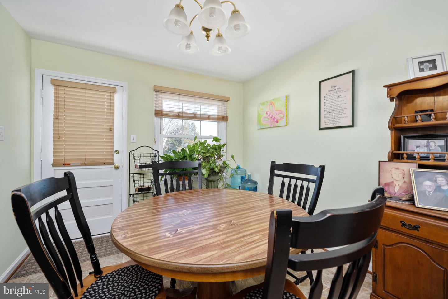 348 POPLAR RD, FREDERICKSBURG, Virginia 22406, 4 Bedrooms Bedrooms, ,2 BathroomsBathrooms,Residential,For sale,348 POPLAR RD,VAST2037828 MLS # VAST2037828