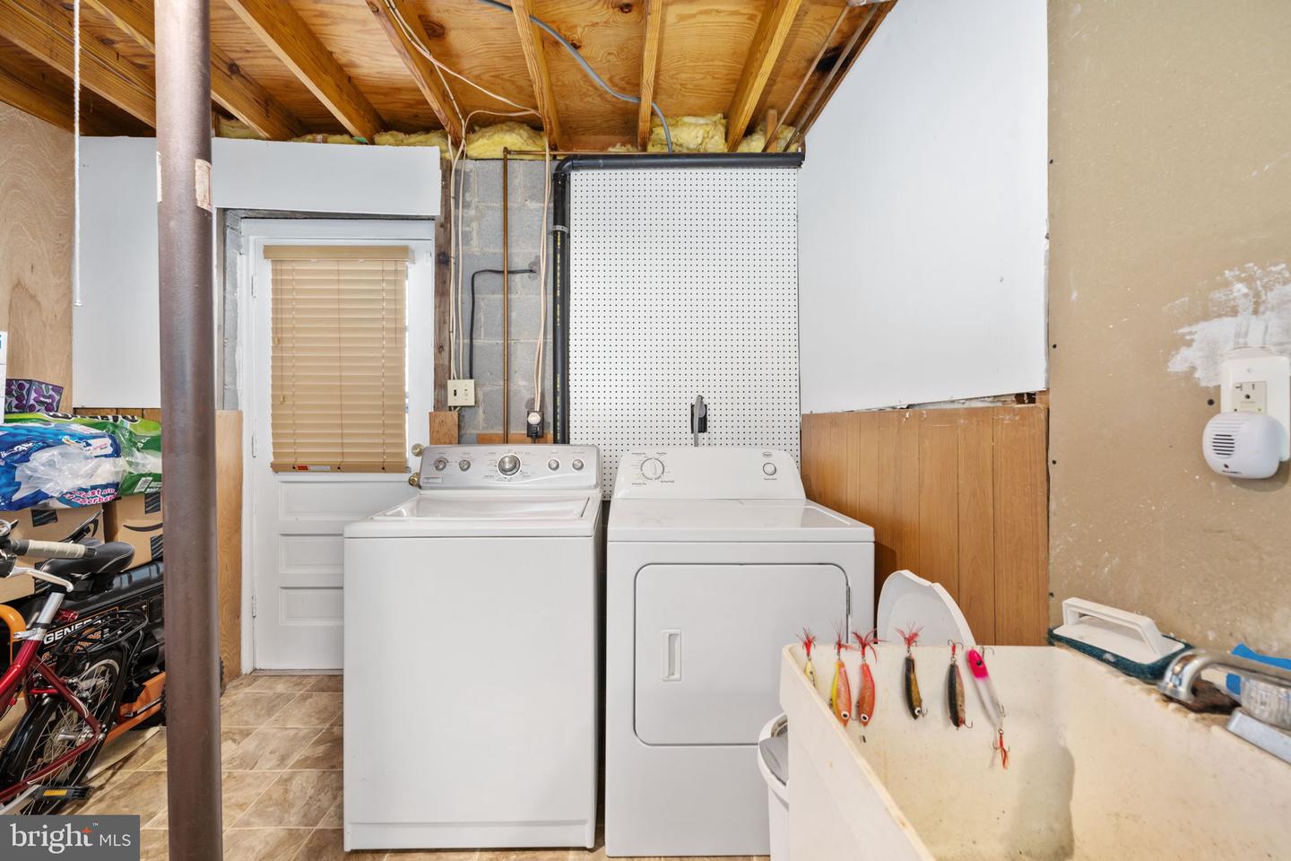 348 POPLAR RD, FREDERICKSBURG, Virginia 22406, 4 Bedrooms Bedrooms, ,2 BathroomsBathrooms,Residential,For sale,348 POPLAR RD,VAST2037828 MLS # VAST2037828