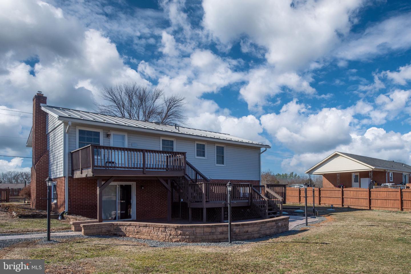 348 POPLAR RD, FREDERICKSBURG, Virginia 22406, 4 Bedrooms Bedrooms, ,2 BathroomsBathrooms,Residential,For sale,348 POPLAR RD,VAST2037828 MLS # VAST2037828