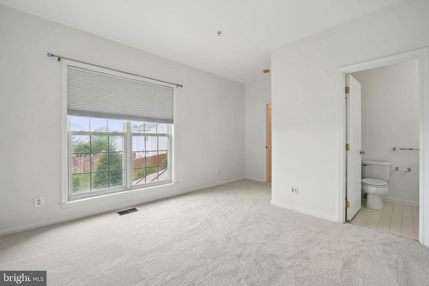 6339 EAGLE RIDGE LN #52, ALEXANDRIA, Virginia 22312, 2 Bedrooms Bedrooms, ,2 BathroomsBathrooms,Residential,For sale,6339 EAGLE RIDGE LN #52,VAFX2234312 MLS # VAFX2234312