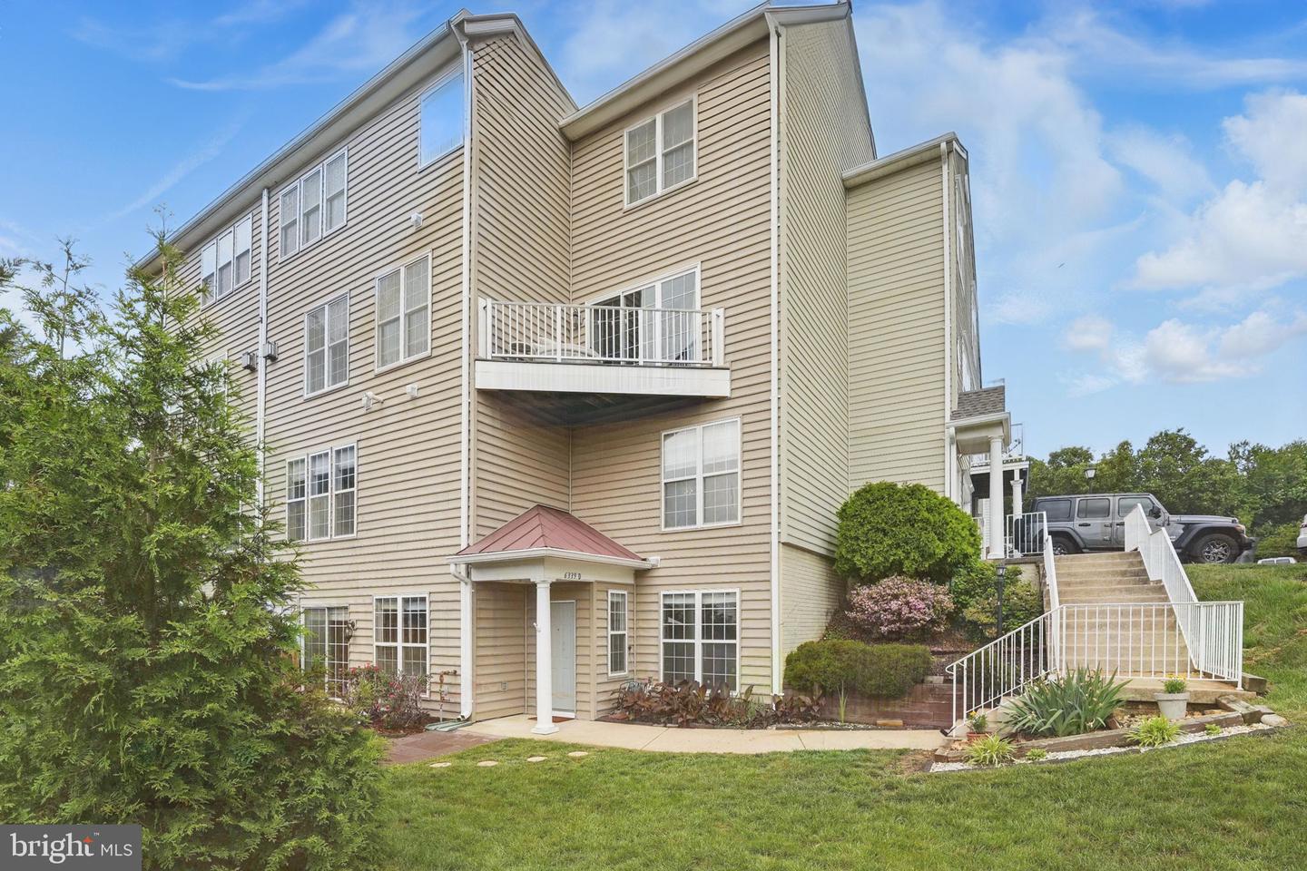 6339 EAGLE RIDGE LN #52, ALEXANDRIA, Virginia 22312, 2 Bedrooms Bedrooms, ,2 BathroomsBathrooms,Residential,For sale,6339 EAGLE RIDGE LN #52,VAFX2234312 MLS # VAFX2234312