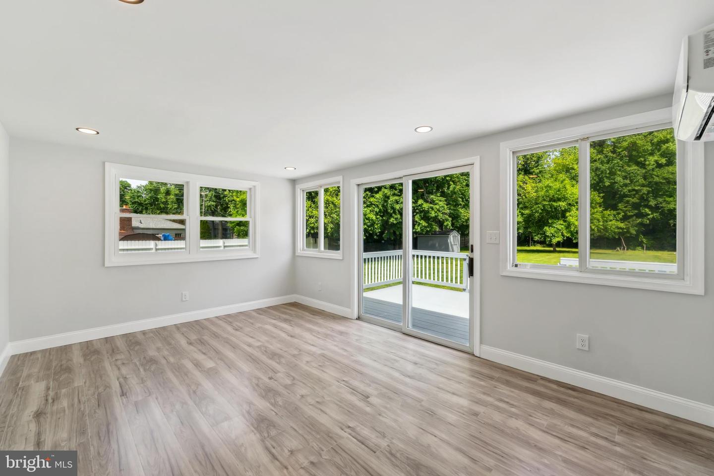 2416 SHERWOOD HALL LN, ALEXANDRIA, Virginia 22306, 5 Bedrooms Bedrooms, ,3 BathroomsBathrooms,Residential,For sale,2416 SHERWOOD HALL LN,VAFX2234904 MLS # VAFX2234904