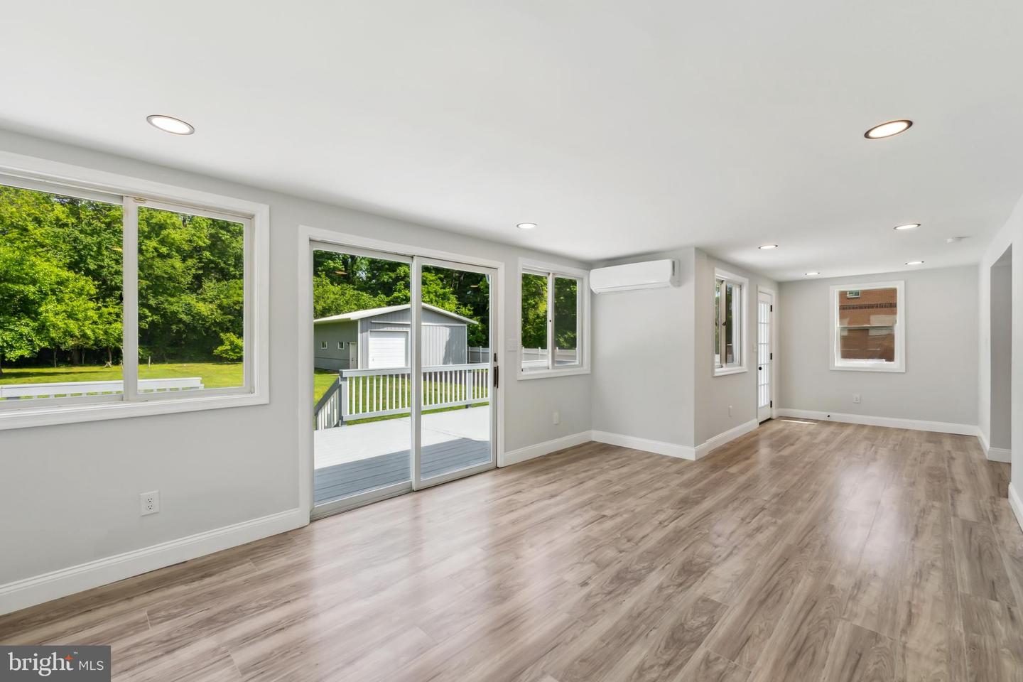 2416 SHERWOOD HALL LN, ALEXANDRIA, Virginia 22306, 5 Bedrooms Bedrooms, ,3 BathroomsBathrooms,Residential,For sale,2416 SHERWOOD HALL LN,VAFX2234904 MLS # VAFX2234904