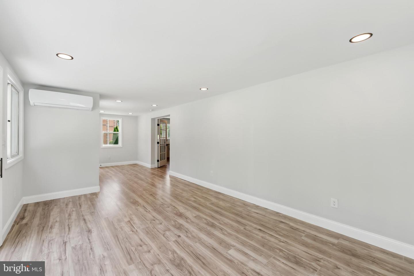 2416 SHERWOOD HALL LN, ALEXANDRIA, Virginia 22306, 5 Bedrooms Bedrooms, ,3 BathroomsBathrooms,Residential,For sale,2416 SHERWOOD HALL LN,VAFX2234904 MLS # VAFX2234904