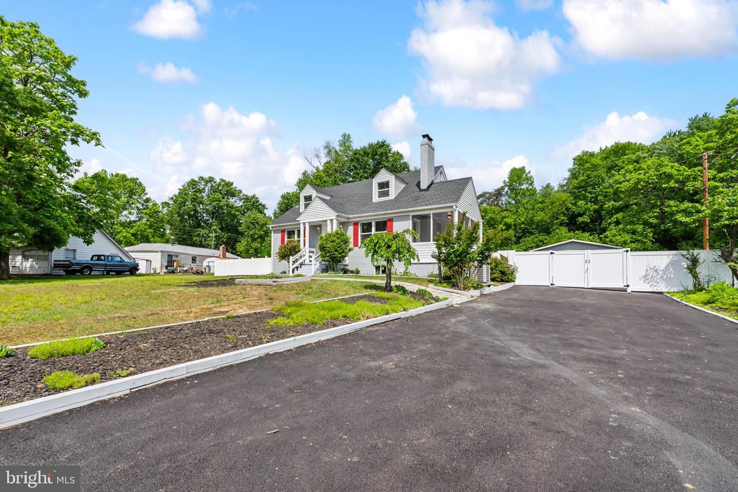 2416 SHERWOOD HALL LN, ALEXANDRIA, Virginia 22306, 5 Bedrooms Bedrooms, ,3 BathroomsBathrooms,Residential,For sale,2416 SHERWOOD HALL LN,VAFX2234904 MLS # VAFX2234904