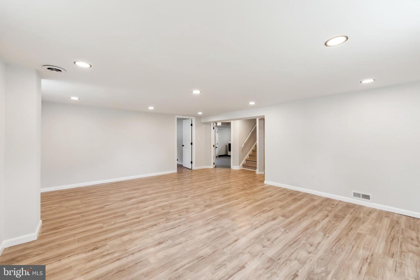 2416 SHERWOOD HALL LN, ALEXANDRIA, Virginia 22306, 5 Bedrooms Bedrooms, ,3 BathroomsBathrooms,Residential,For sale,2416 SHERWOOD HALL LN,VAFX2234904 MLS # VAFX2234904