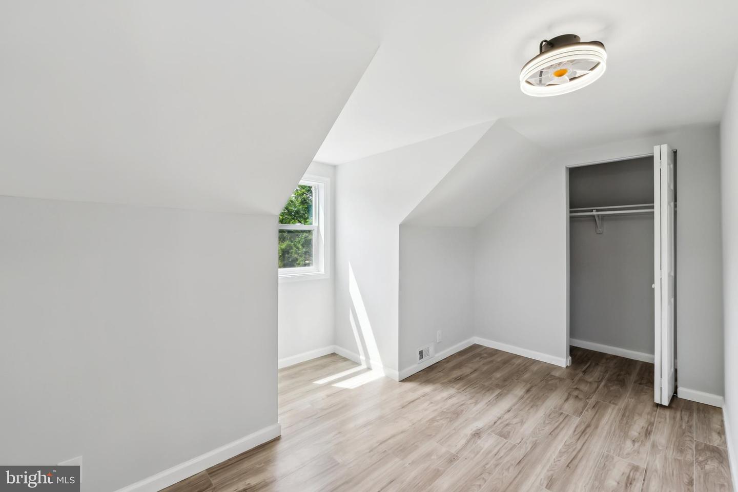 2416 SHERWOOD HALL LN, ALEXANDRIA, Virginia 22306, 5 Bedrooms Bedrooms, ,3 BathroomsBathrooms,Residential,For sale,2416 SHERWOOD HALL LN,VAFX2234904 MLS # VAFX2234904