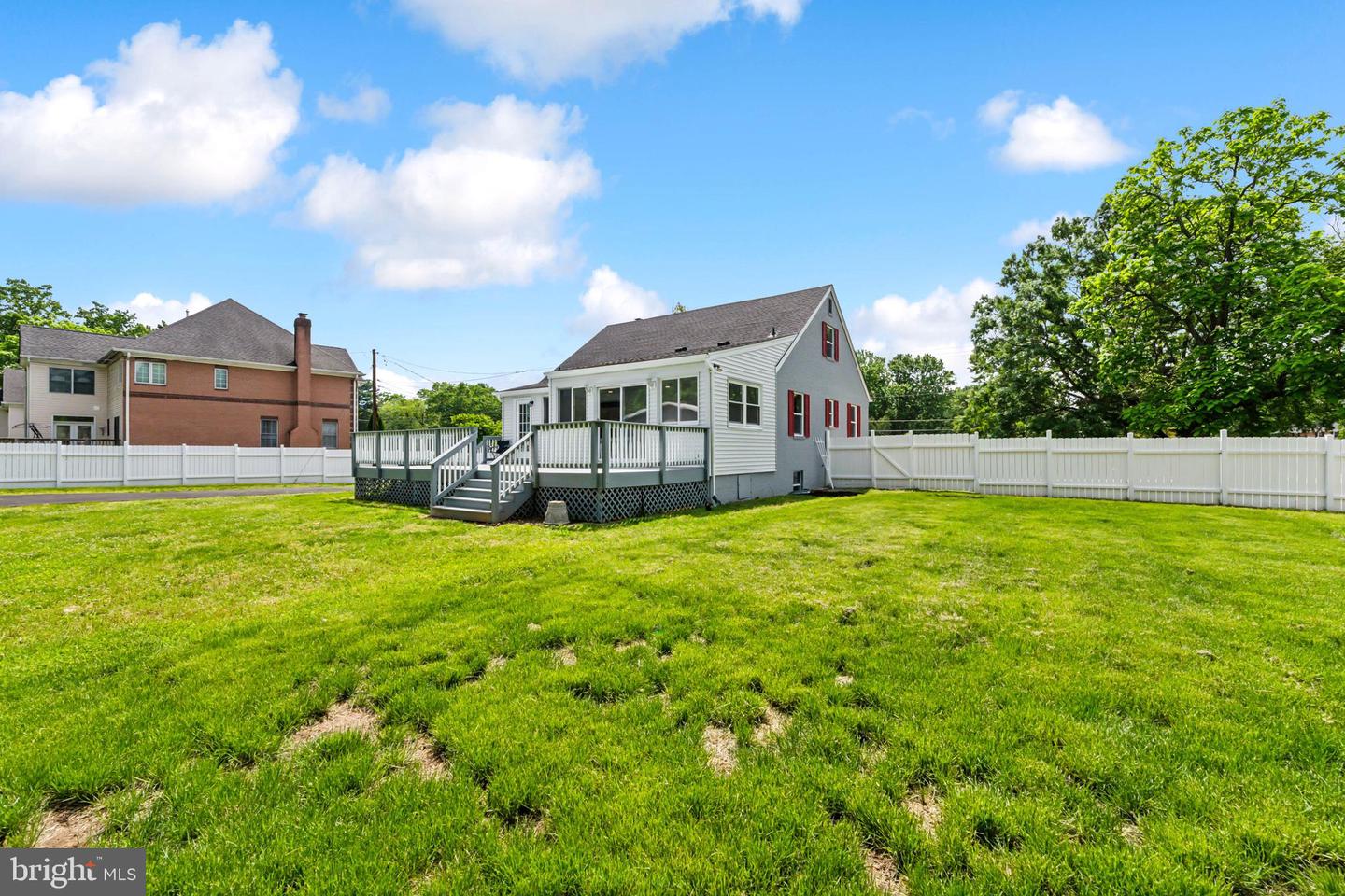 2416 SHERWOOD HALL LN, ALEXANDRIA, Virginia 22306, 5 Bedrooms Bedrooms, ,3 BathroomsBathrooms,Residential,For sale,2416 SHERWOOD HALL LN,VAFX2234904 MLS # VAFX2234904