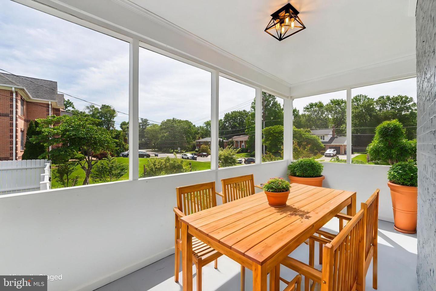 2416 SHERWOOD HALL LN, ALEXANDRIA, Virginia 22306, 5 Bedrooms Bedrooms, ,3 BathroomsBathrooms,Residential,For sale,2416 SHERWOOD HALL LN,VAFX2234904 MLS # VAFX2234904