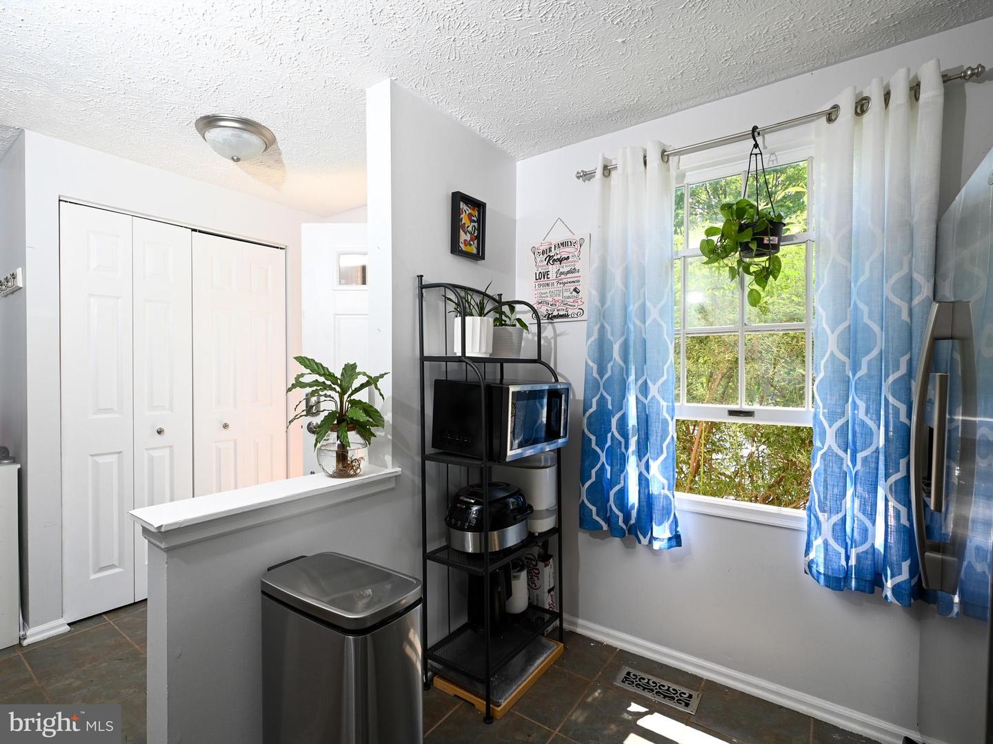8554 KOLUDER CT, LORTON, Virginia 22079, 2 Bedrooms Bedrooms, 9 Rooms Rooms,1 BathroomBathrooms,Residential,For sale,8554 KOLUDER CT,VAFX2234932 MLS # VAFX2234932