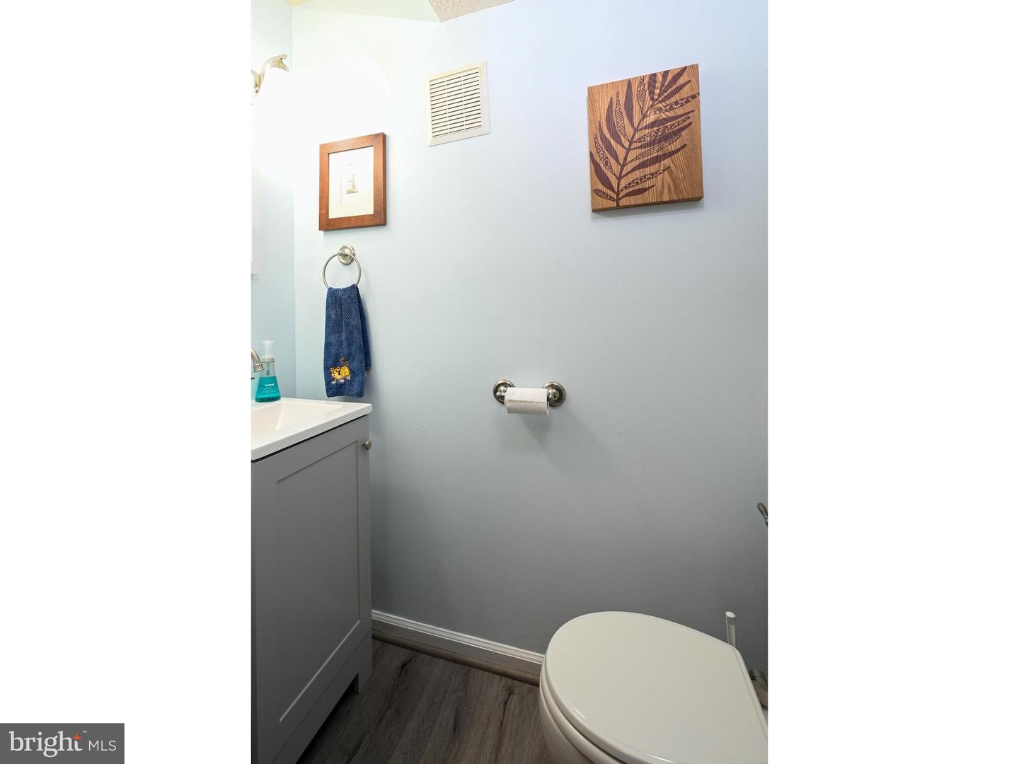 8554 KOLUDER CT, LORTON, Virginia 22079, 2 Bedrooms Bedrooms, 9 Rooms Rooms,1 BathroomBathrooms,Residential,For sale,8554 KOLUDER CT,VAFX2234932 MLS # VAFX2234932