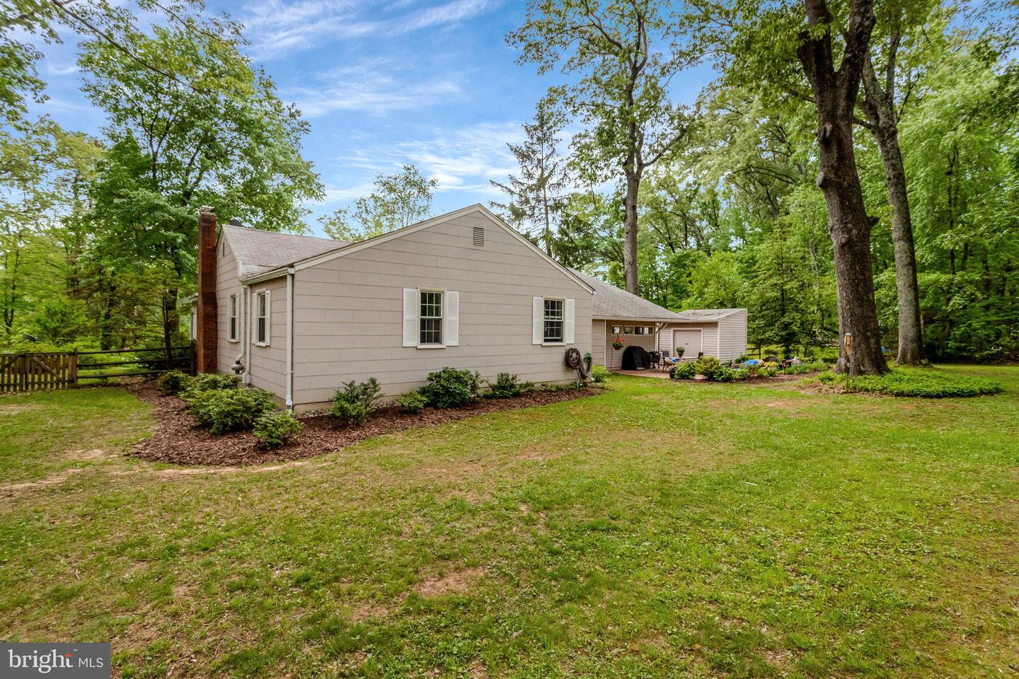 3501 BETA PL, ANNANDALE, Virginia 22003, 3 Bedrooms Bedrooms, ,2 BathroomsBathrooms,Residential,For sale,3501 BETA PL,VAFX2235530 MLS # VAFX2235530