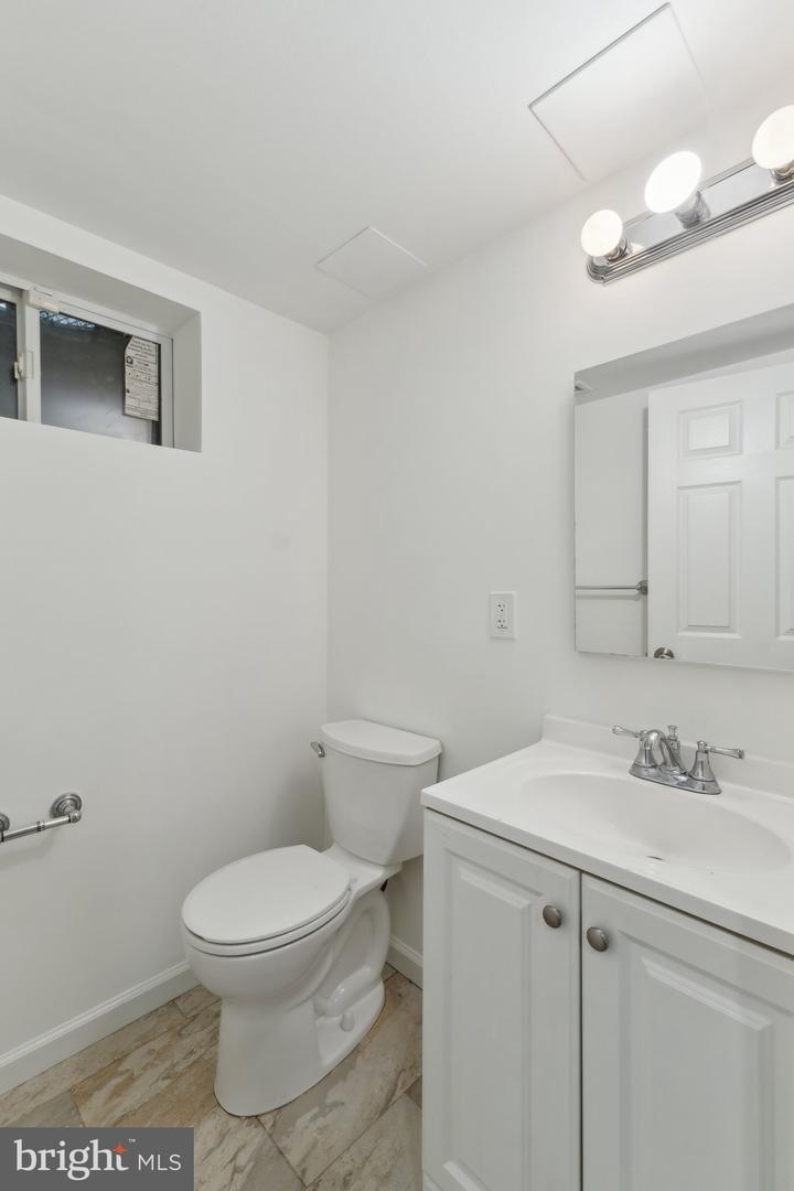 8626 KERRY LN, SPRINGFIELD, Virginia 22152, 4 Bedrooms Bedrooms, ,2 BathroomsBathrooms,Residential,For sale,8626 KERRY LN,VAFX2235688 MLS # VAFX2235688