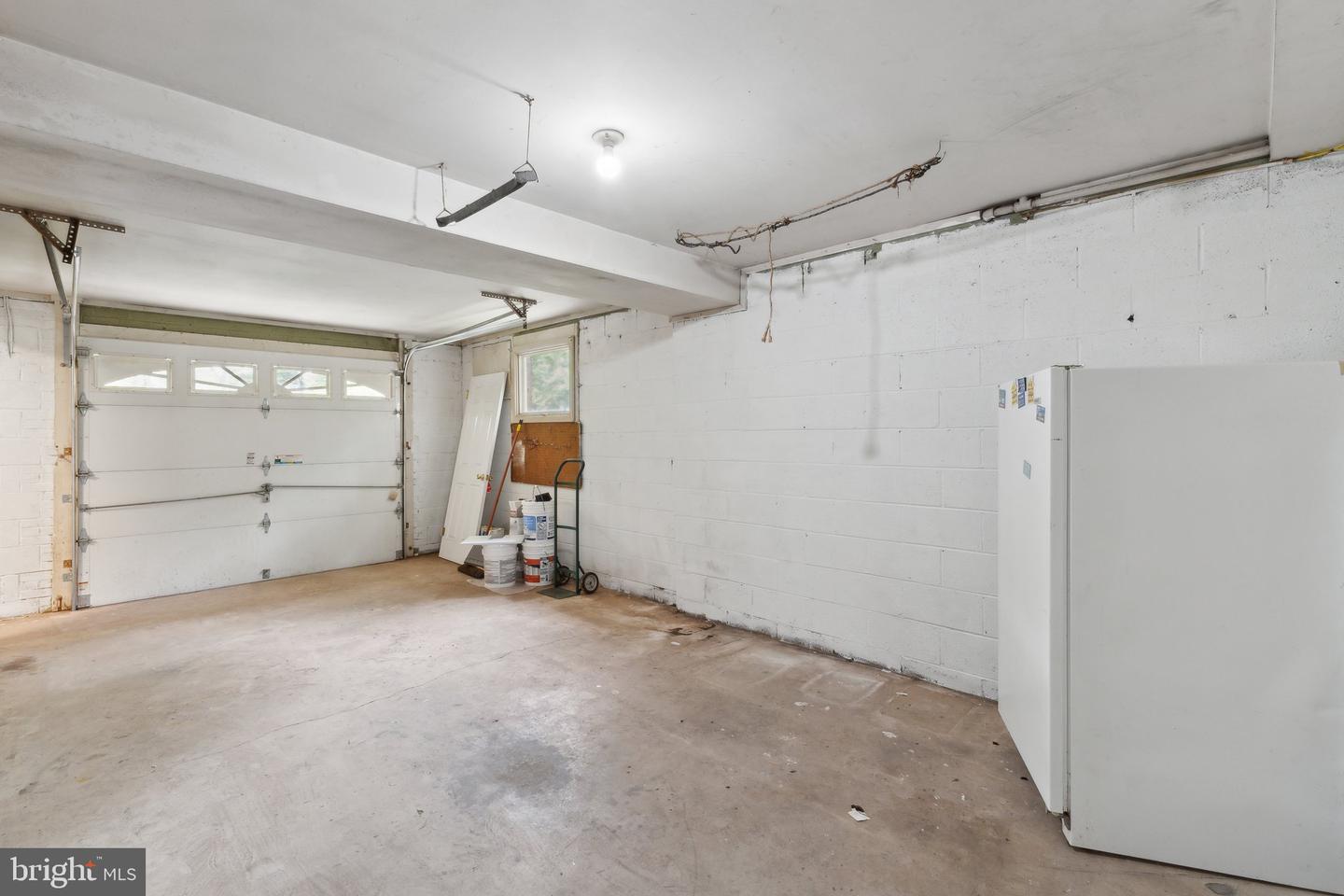 8626 KERRY LN, SPRINGFIELD, Virginia 22152, 4 Bedrooms Bedrooms, ,2 BathroomsBathrooms,Residential,For sale,8626 KERRY LN,VAFX2235688 MLS # VAFX2235688