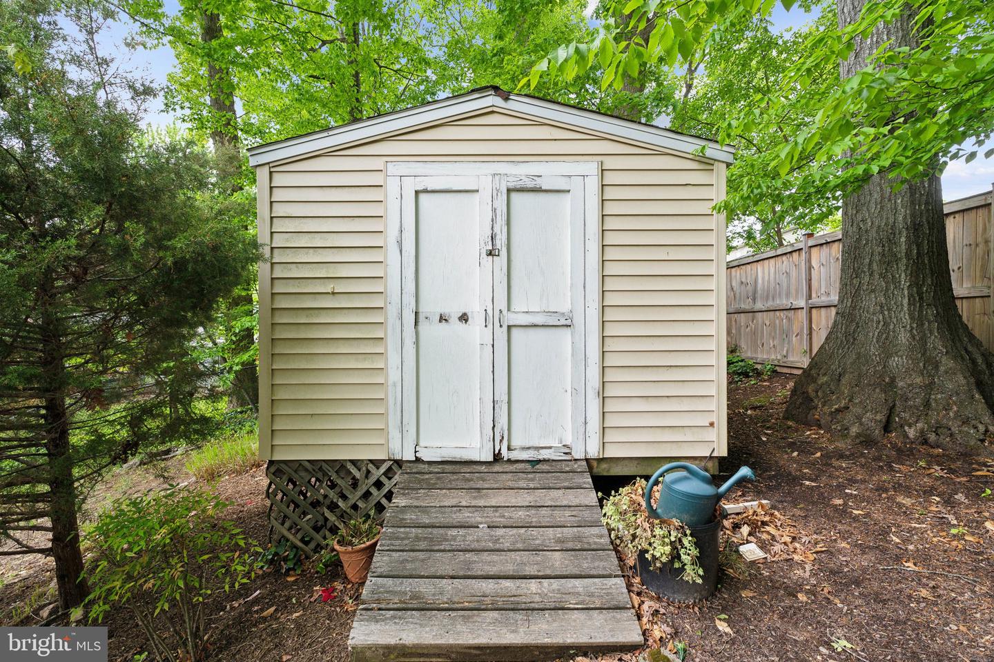 8626 KERRY LN, SPRINGFIELD, Virginia 22152, 4 Bedrooms Bedrooms, ,2 BathroomsBathrooms,Residential,For sale,8626 KERRY LN,VAFX2235688 MLS # VAFX2235688