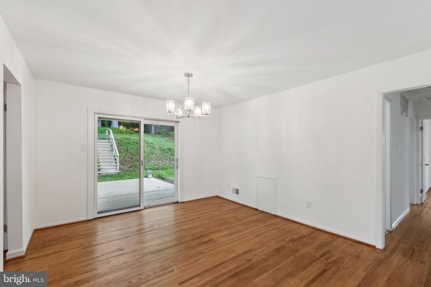 8626 KERRY LN, SPRINGFIELD, Virginia 22152, 4 Bedrooms Bedrooms, ,2 BathroomsBathrooms,Residential,For sale,8626 KERRY LN,VAFX2235688 MLS # VAFX2235688