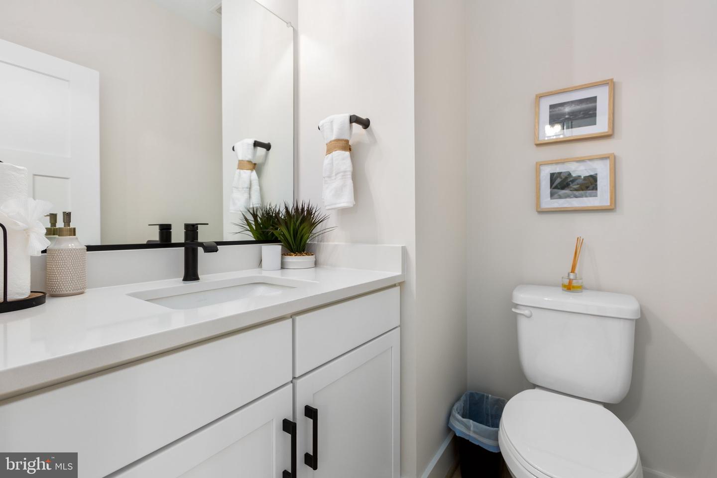 1 BLAKELY ST, FREDERICKSBURG, Virginia 22408, 3 Bedrooms Bedrooms, ,2 BathroomsBathrooms,Residential,For sale,1 BLAKELY ST,VASP2032496 MLS # VASP2032496