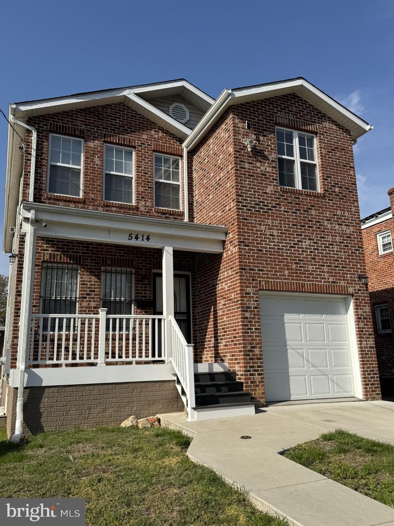 5414 D ST SE, WASHINGTON, District Of Columbia 20019, 6 Bedrooms Bedrooms, ,5 BathroomsBathrooms,Residential,For sale,5414 D ST SE,DCDC2196934 MLS # DCDC2196934