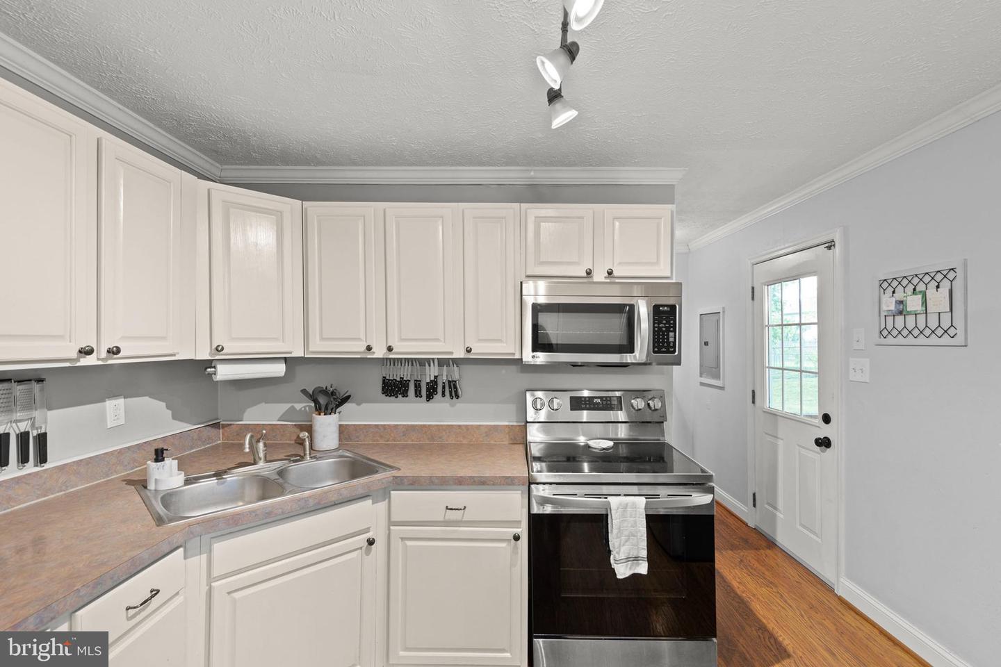 200 DOGWOOD RD, WINCHESTER, Virginia 22602, 3 Bedrooms Bedrooms, ,1 BathroomBathrooms,Residential,For sale,200 DOGWOOD RD,VAFV2033618 MLS # VAFV2033618