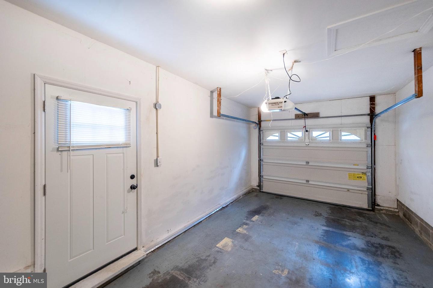 200 DOGWOOD RD, WINCHESTER, Virginia 22602, 3 Bedrooms Bedrooms, ,1 BathroomBathrooms,Residential,For sale,200 DOGWOOD RD,VAFV2033618 MLS # VAFV2033618