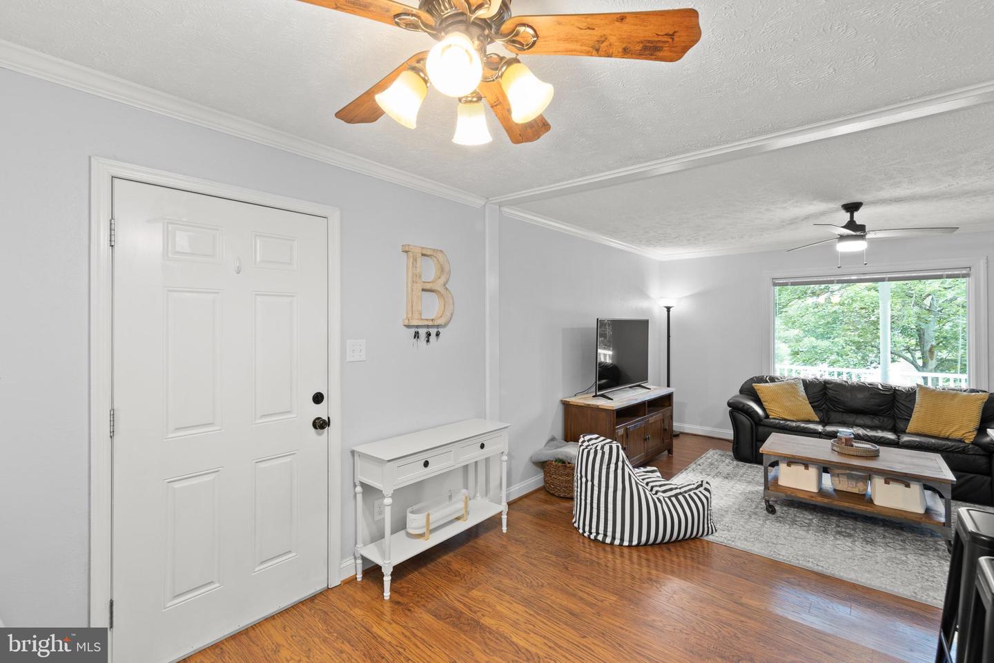 200 DOGWOOD RD, WINCHESTER, Virginia 22602, 3 Bedrooms Bedrooms, ,1 BathroomBathrooms,Residential,For sale,200 DOGWOOD RD,VAFV2033618 MLS # VAFV2033618