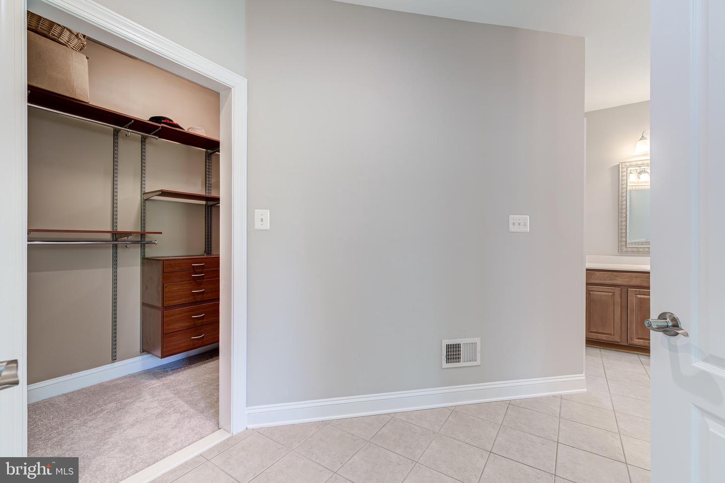 488 MARSHALL DR NE, LEESBURG, Virginia 20176, 5 Bedrooms Bedrooms, ,3 BathroomsBathrooms,Residential,For sale,488 MARSHALL DR NE,VALO2094934 MLS # VALO2094934
