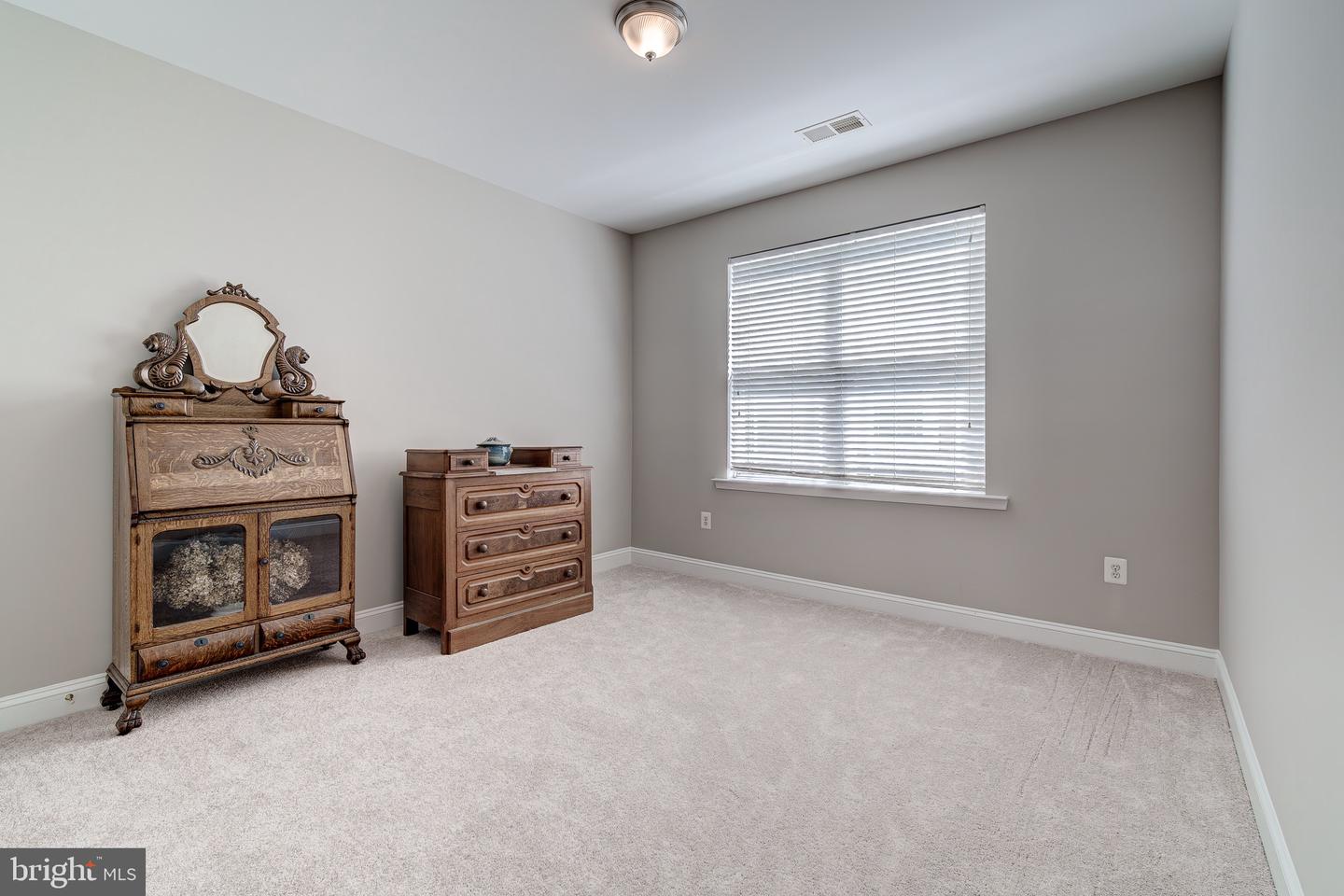 488 MARSHALL DR NE, LEESBURG, Virginia 20176, 5 Bedrooms Bedrooms, ,3 BathroomsBathrooms,Residential,For sale,488 MARSHALL DR NE,VALO2094934 MLS # VALO2094934