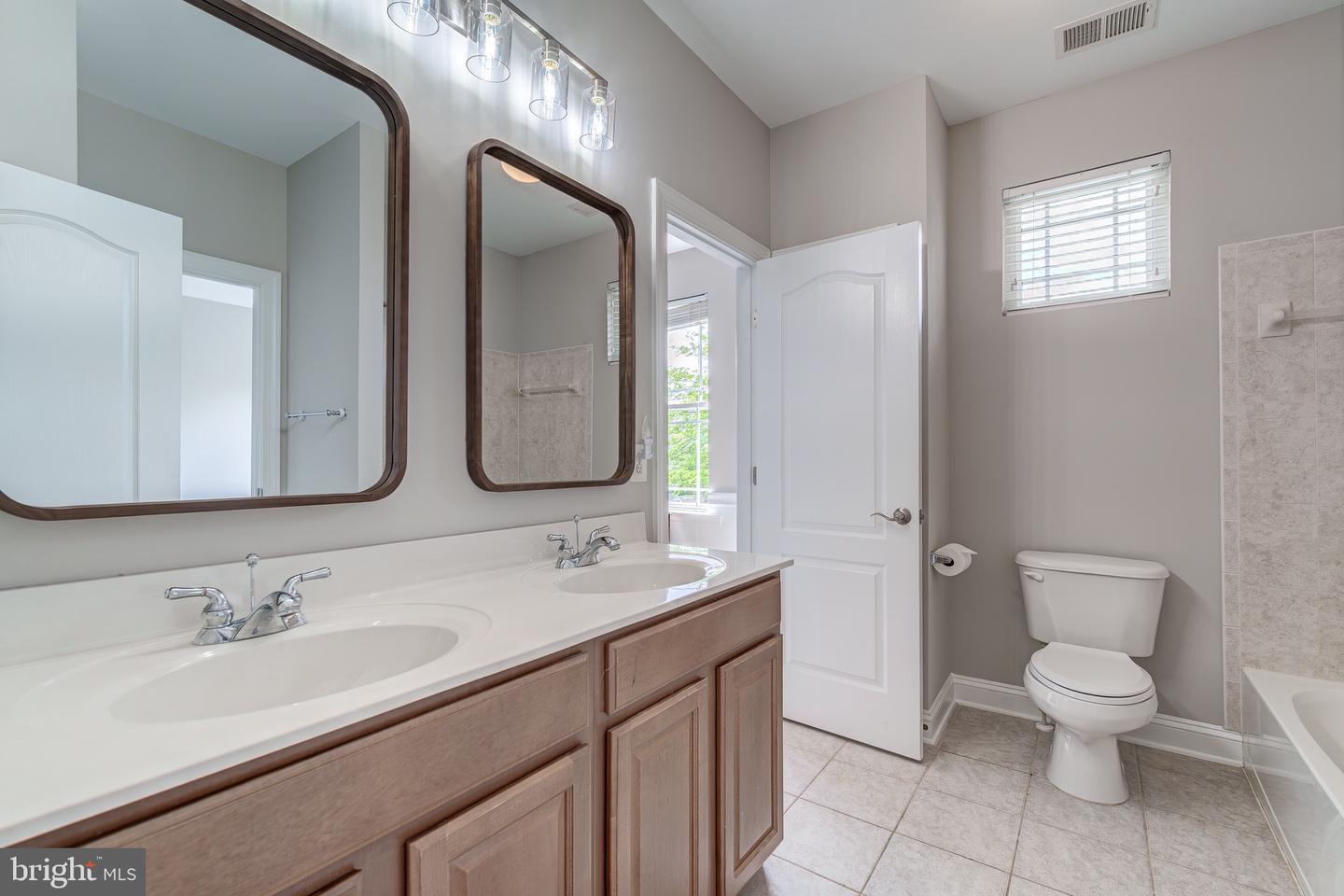 488 MARSHALL DR NE, LEESBURG, Virginia 20176, 5 Bedrooms Bedrooms, ,3 BathroomsBathrooms,Residential,For sale,488 MARSHALL DR NE,VALO2094934 MLS # VALO2094934