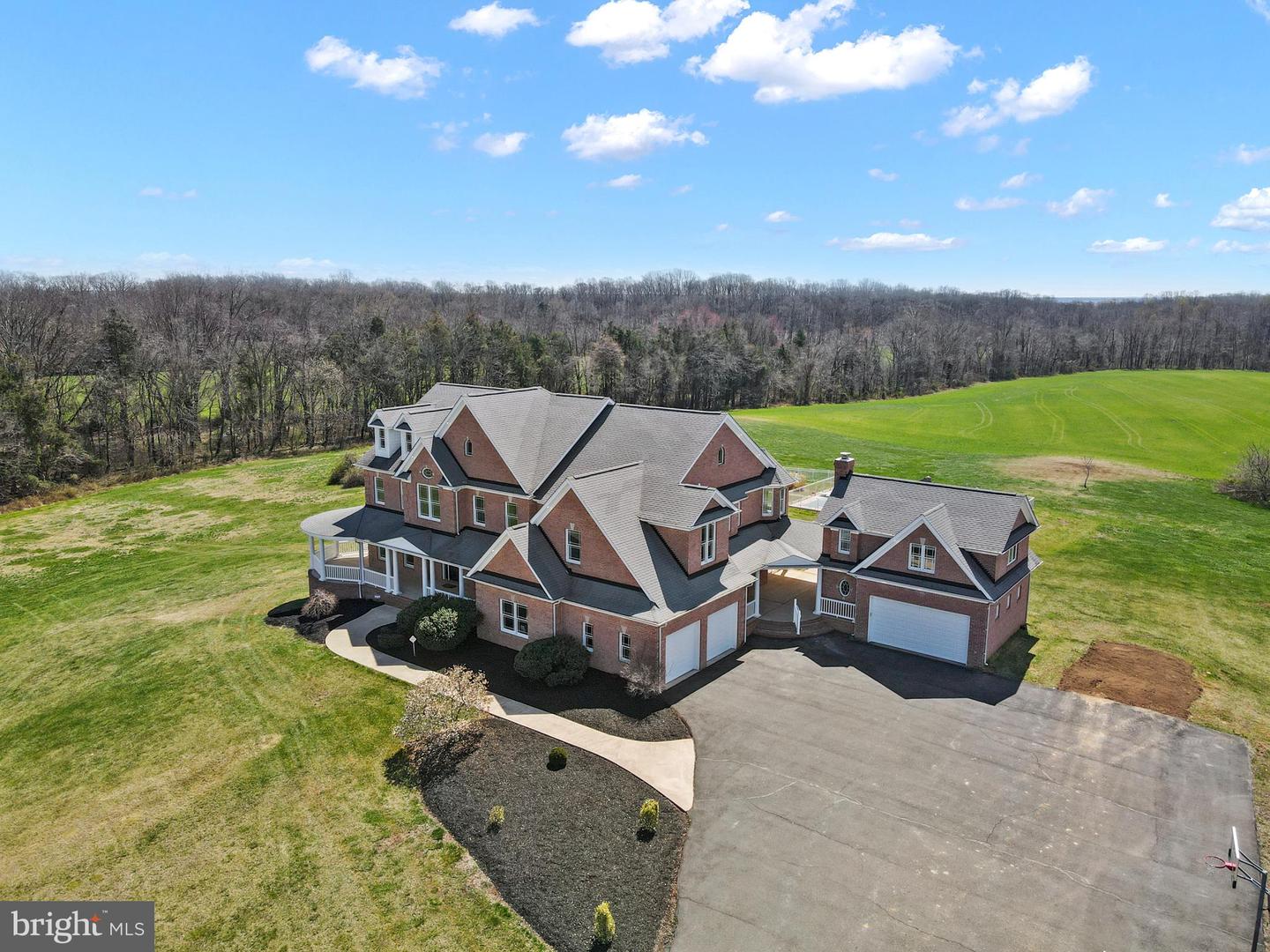 10150 HEDRICK FARM LN, MIDLAND, Virginia 22728, 7 Bedrooms Bedrooms, ,6 BathroomsBathrooms,Residential,For sale,10150 HEDRICK FARM LN,VAFQ2016418 MLS # VAFQ2016418