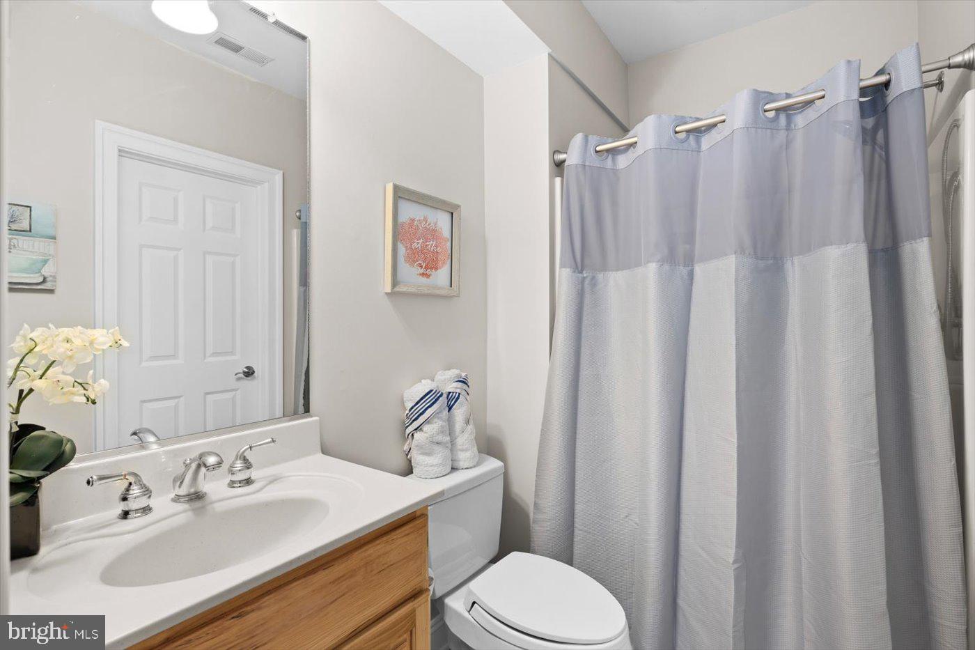 10150 HEDRICK FARM LN, MIDLAND, Virginia 22728, 7 Bedrooms Bedrooms, ,6 BathroomsBathrooms,Residential,For sale,10150 HEDRICK FARM LN,VAFQ2016418 MLS # VAFQ2016418