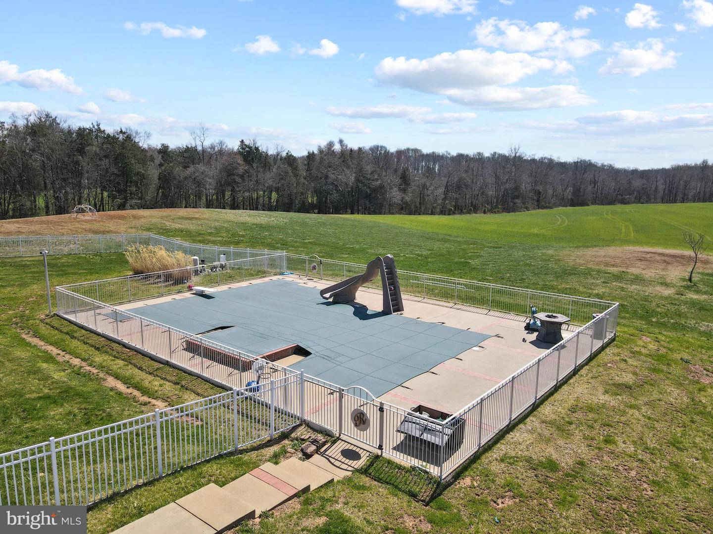 10150 HEDRICK FARM LN, MIDLAND, Virginia 22728, 7 Bedrooms Bedrooms, ,6 BathroomsBathrooms,Residential,For sale,10150 HEDRICK FARM LN,VAFQ2016418 MLS # VAFQ2016418