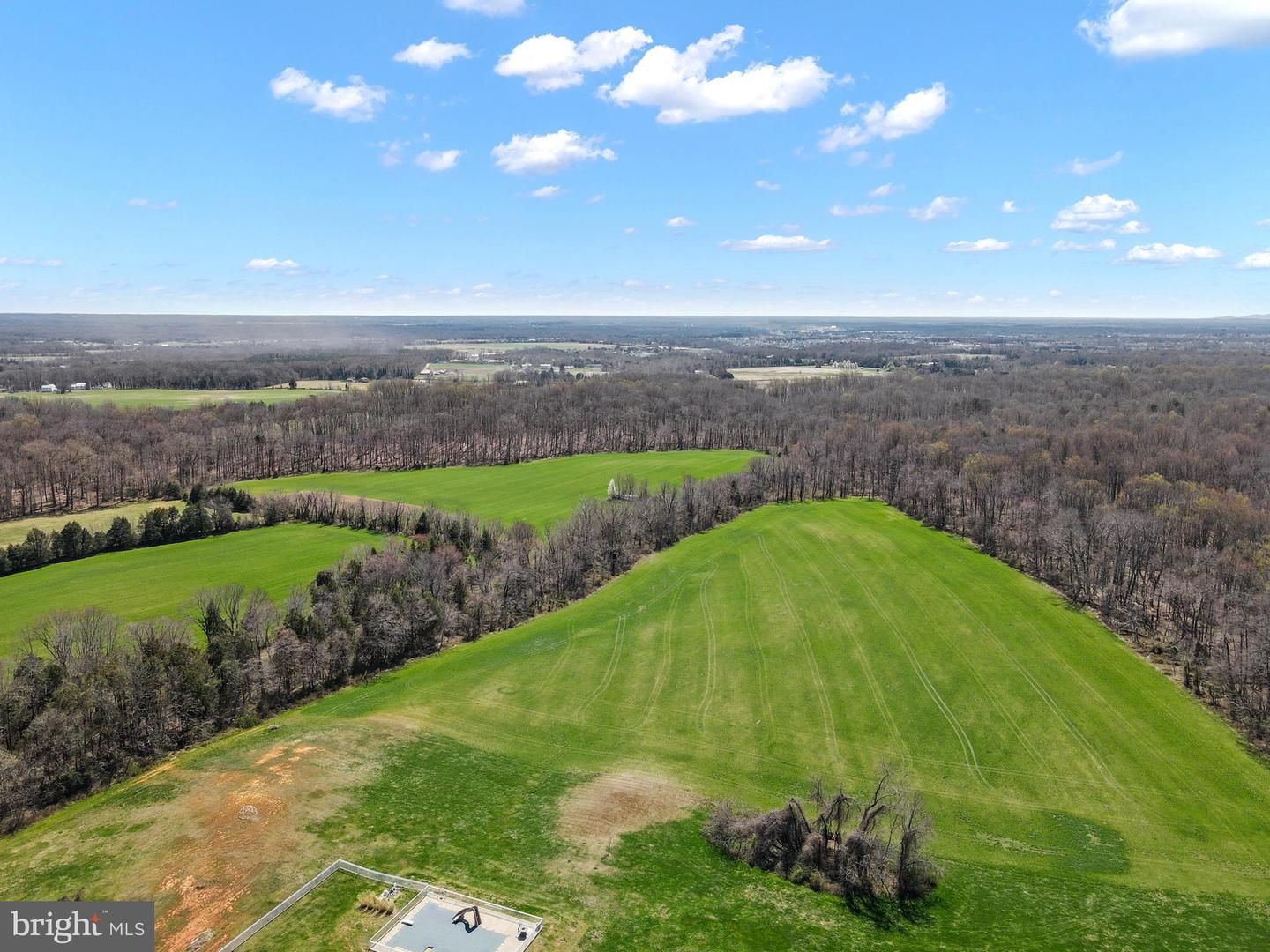 10150 HEDRICK FARM LN, MIDLAND, Virginia 22728, 7 Bedrooms Bedrooms, ,6 BathroomsBathrooms,Residential,For sale,10150 HEDRICK FARM LN,VAFQ2016418 MLS # VAFQ2016418