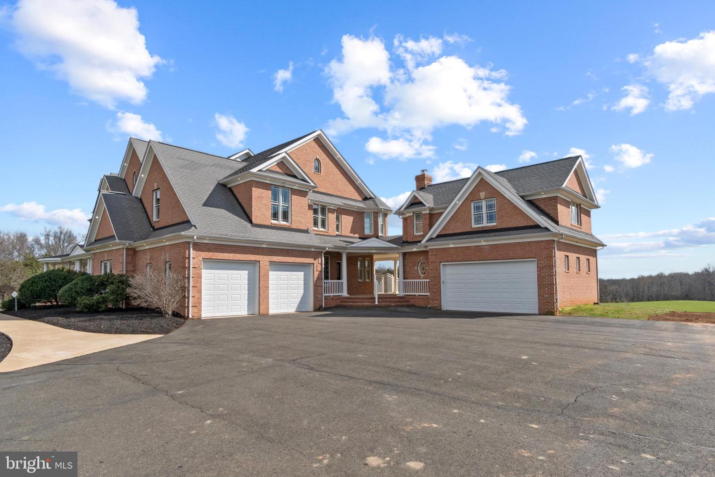 10150 HEDRICK FARM LN, MIDLAND, Virginia 22728, 7 Bedrooms Bedrooms, ,6 BathroomsBathrooms,Residential,For sale,10150 HEDRICK FARM LN,VAFQ2016418 MLS # VAFQ2016418