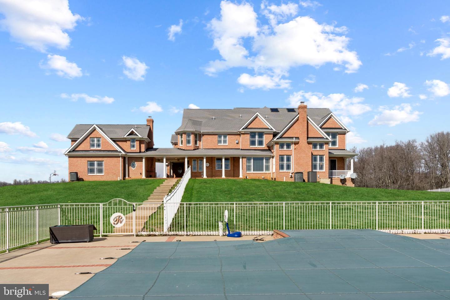 10150 HEDRICK FARM LN, MIDLAND, Virginia 22728, 7 Bedrooms Bedrooms, ,6 BathroomsBathrooms,Residential,For sale,10150 HEDRICK FARM LN,VAFQ2016418 MLS # VAFQ2016418