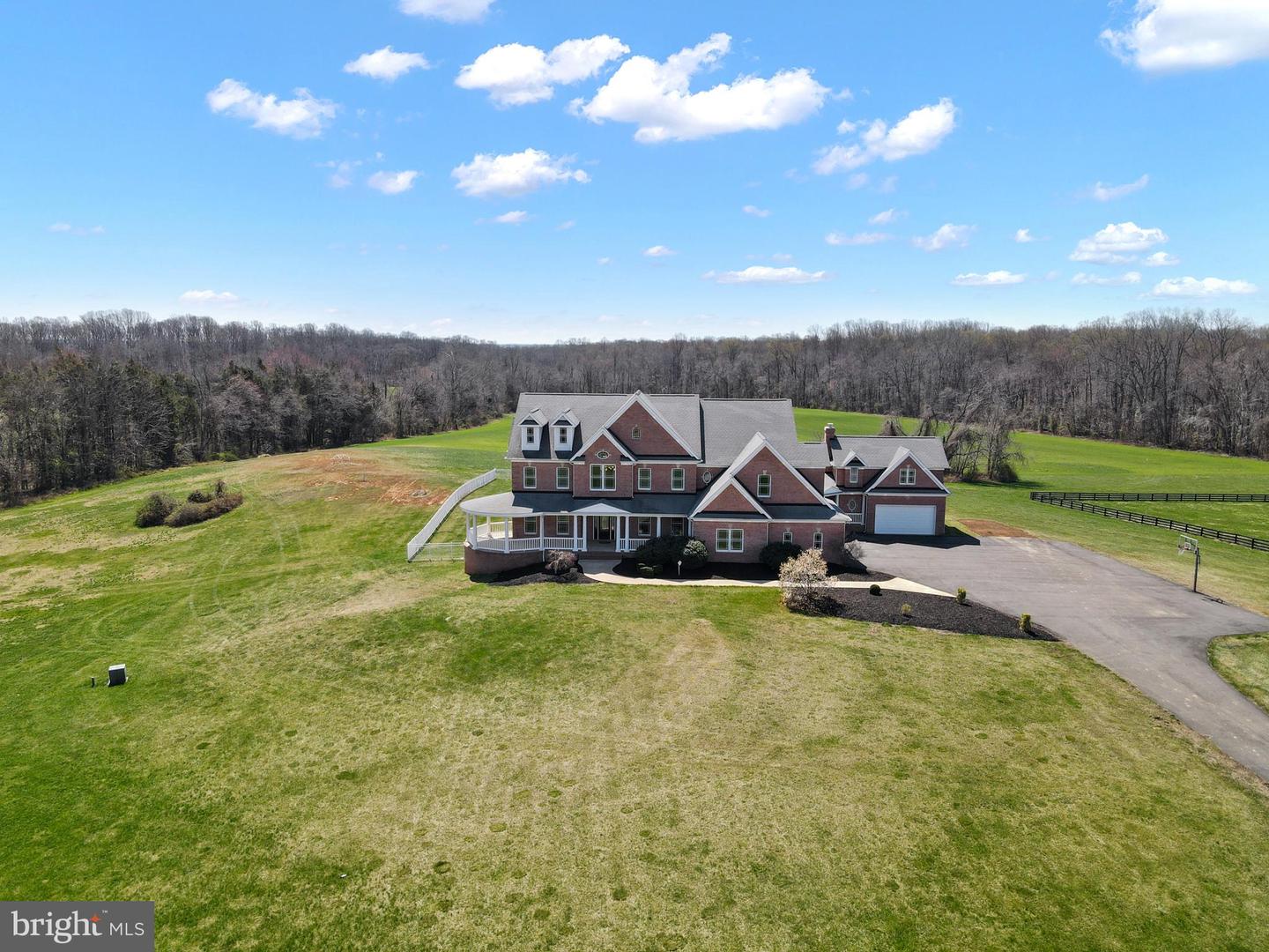 10150 HEDRICK FARM LN, MIDLAND, Virginia 22728, 7 Bedrooms Bedrooms, ,6 BathroomsBathrooms,Residential,For sale,10150 HEDRICK FARM LN,VAFQ2016418 MLS # VAFQ2016418