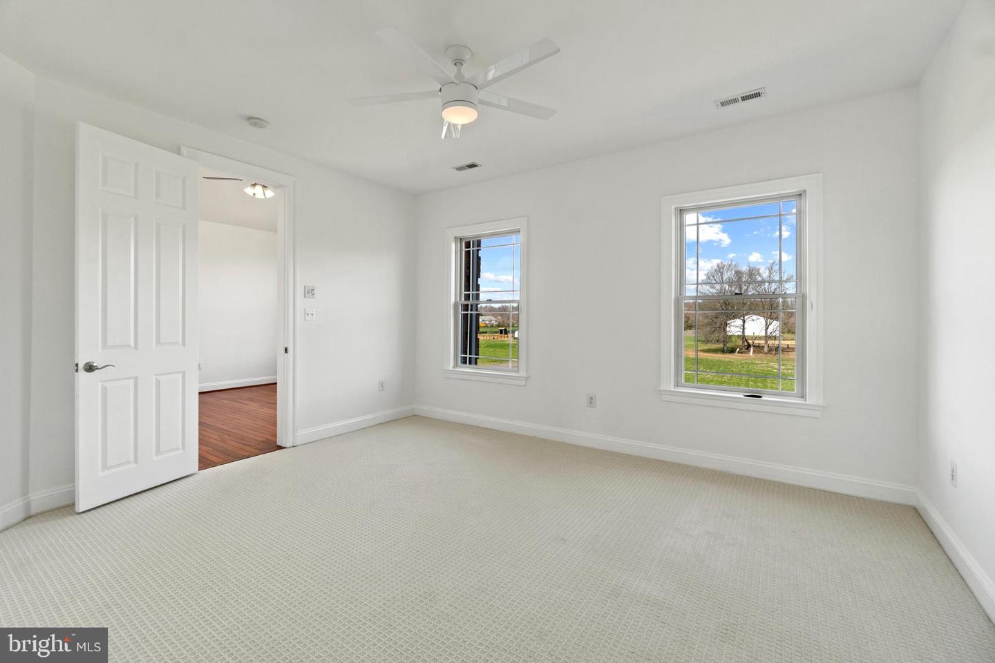 10150 HEDRICK FARM LN, MIDLAND, Virginia 22728, 7 Bedrooms Bedrooms, ,6 BathroomsBathrooms,Residential,For sale,10150 HEDRICK FARM LN,VAFQ2016418 MLS # VAFQ2016418